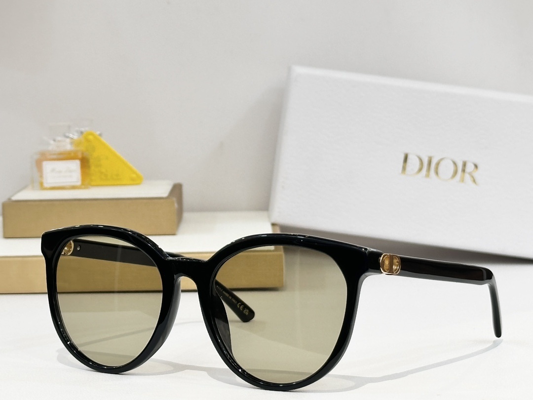 Luxury Dior Oversized Sunglasses for Women – Elegant Eyewear