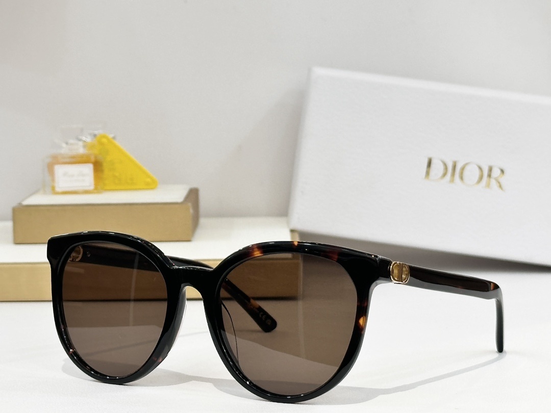 Luxury Dior Oversized Sunglasses for Women – Elegant Eyewear
