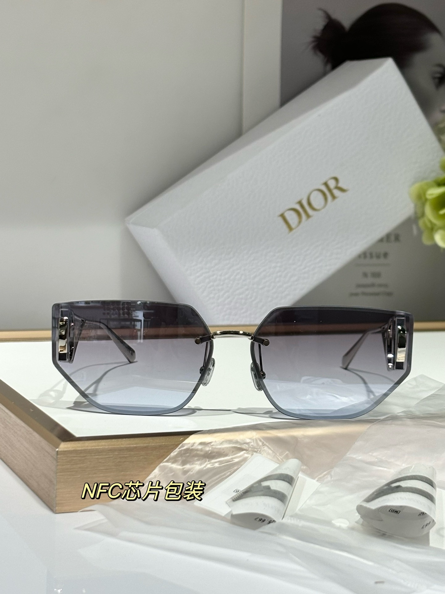 Luxury Geometric Rimless Sunglasses – Premium Designer Eyewear