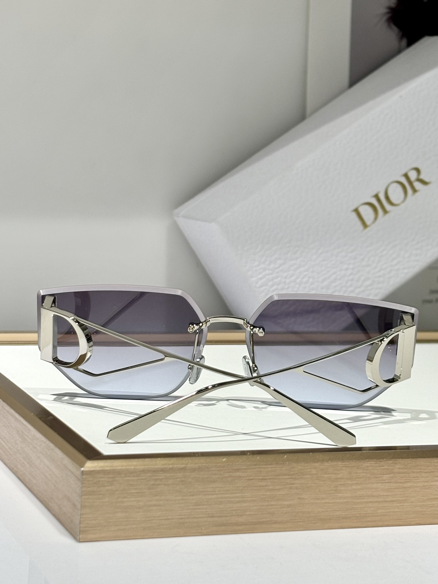 Luxury Geometric Rimless Sunglasses – Premium Designer Eyewear
