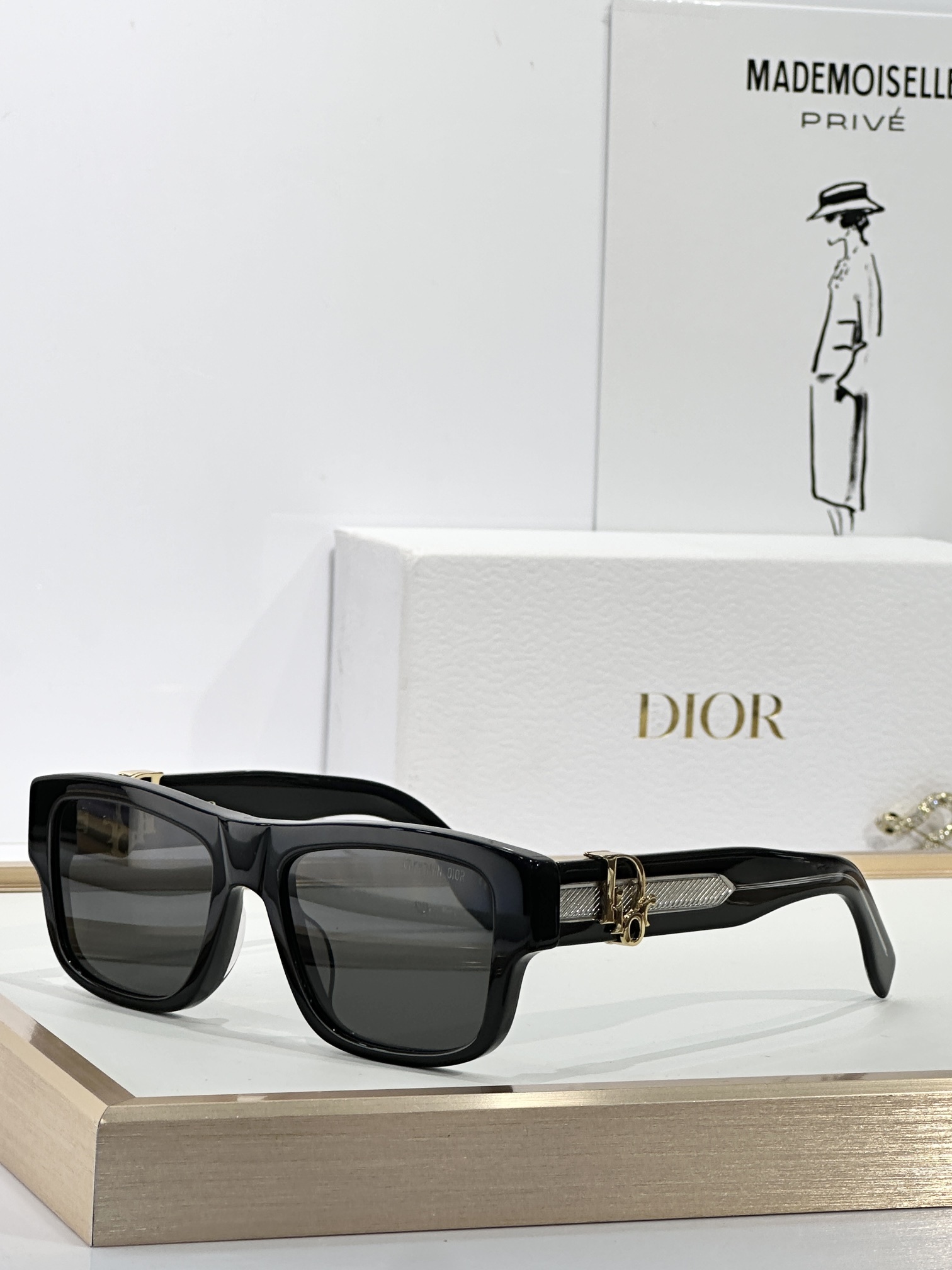 Dior Square Sunglasses – Luxury CD Logo Designer Frames