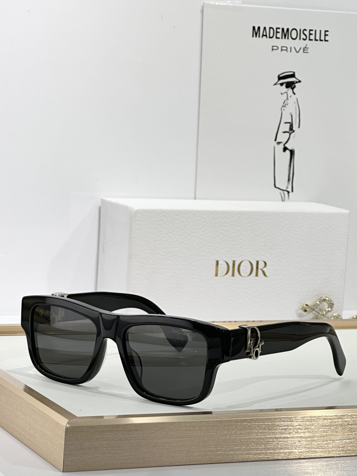 Dior Square Sunglasses – Luxury CD Logo Designer Frames