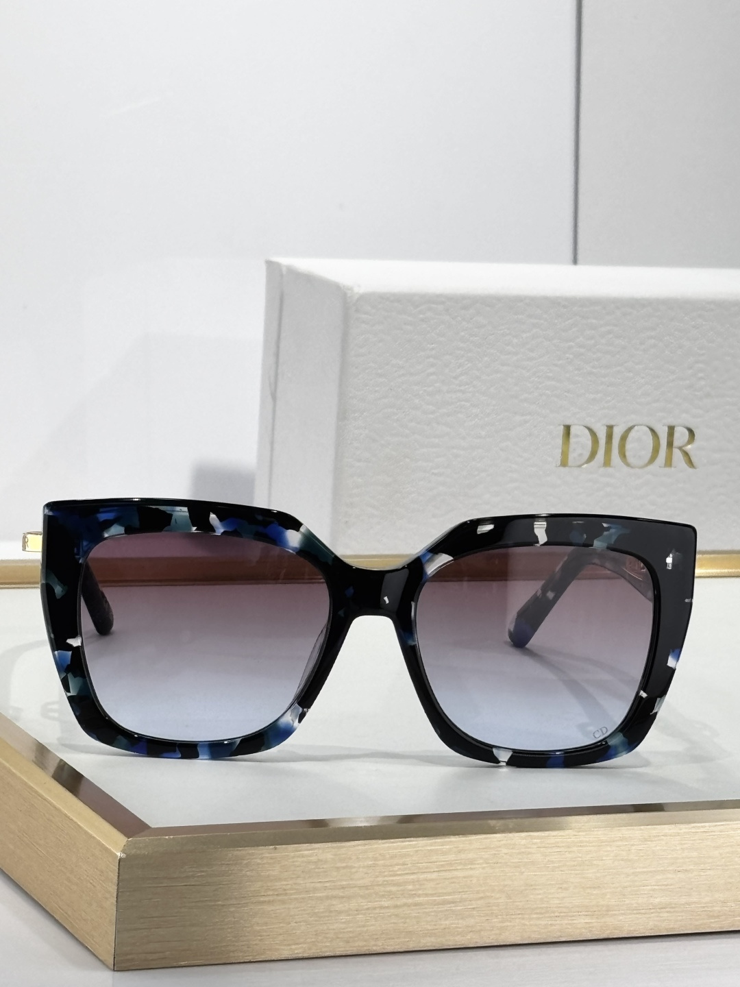 Dior CDior S5I Burgundy & Blue Tortoiseshell Square Sunglasses