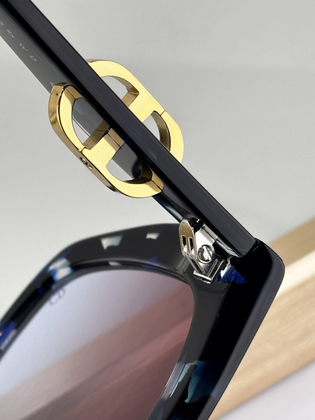 Dior CDior S5I Burgundy & Blue Tortoiseshell Square Sunglasses