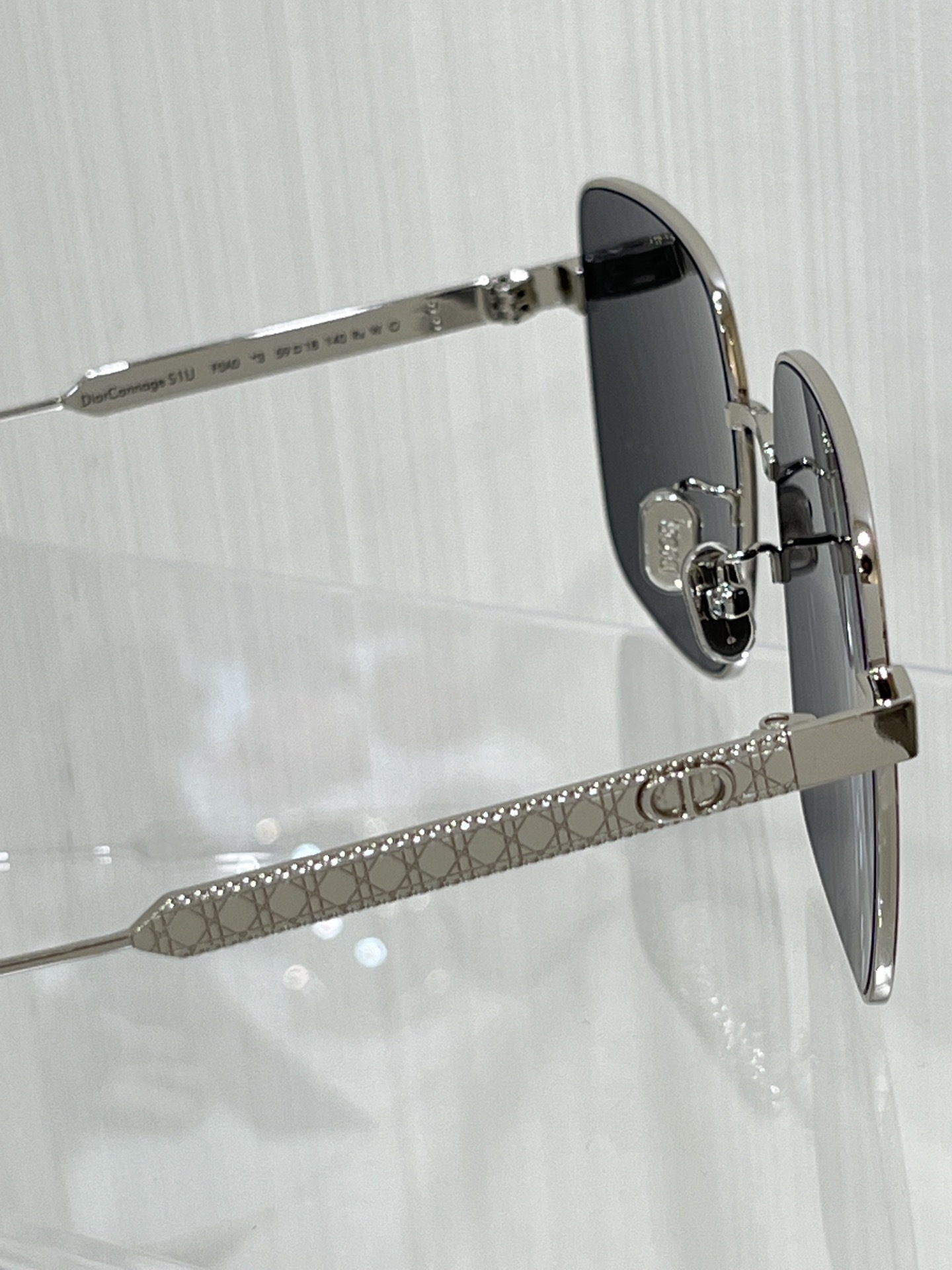 Luxury Oversized Square Sunglasses with Gold Metal Frame