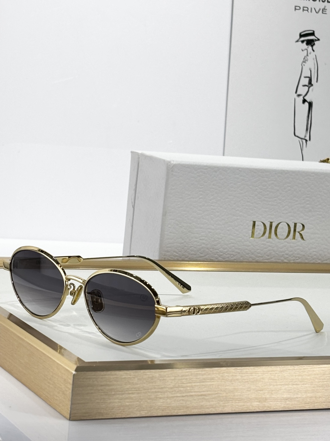 Dior Oval Metal Sunglasses – Luxury Tinted Lens Eyewear