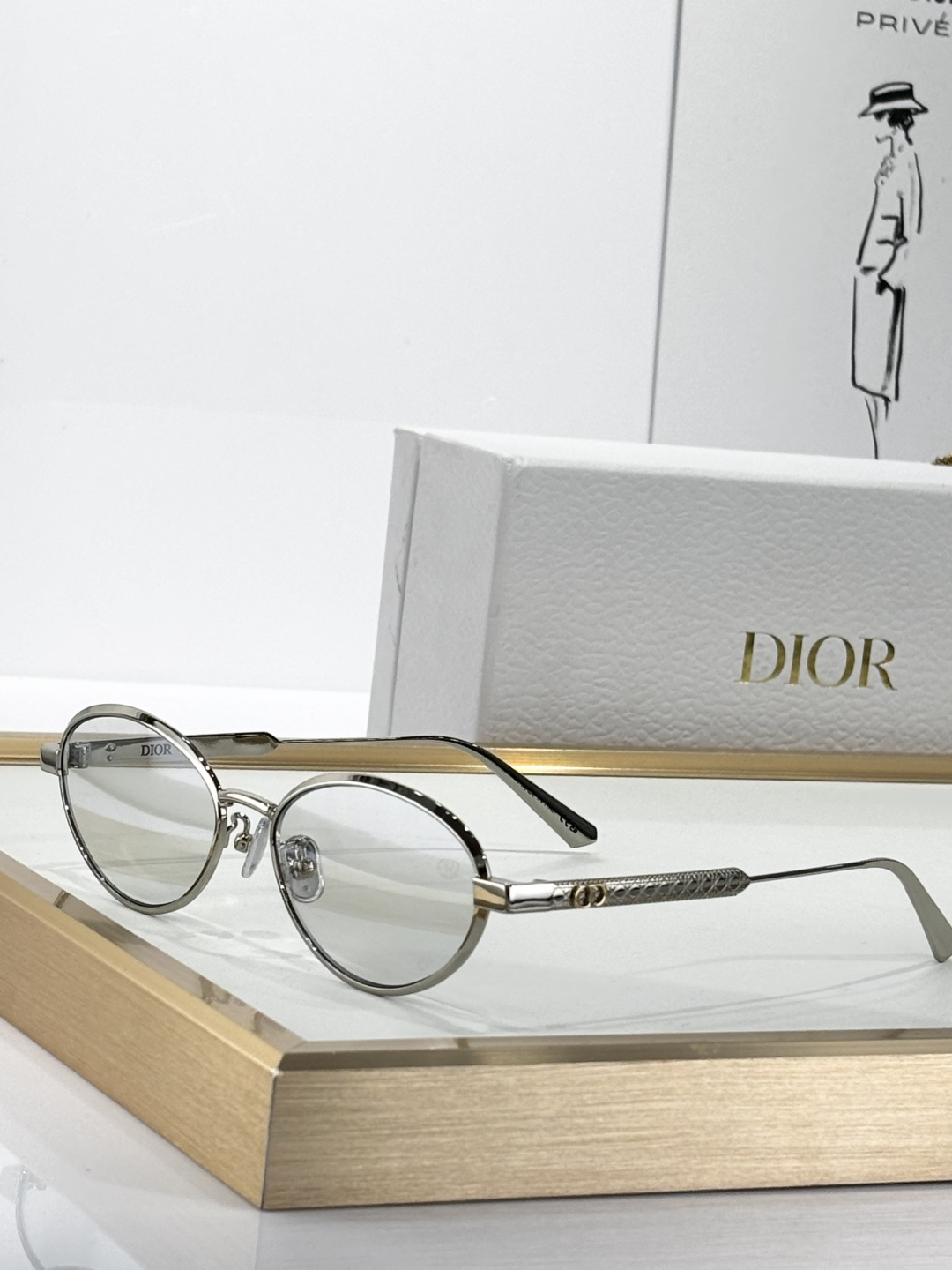 Dior Oval Metal Sunglasses – Luxury Tinted Lens Eyewear