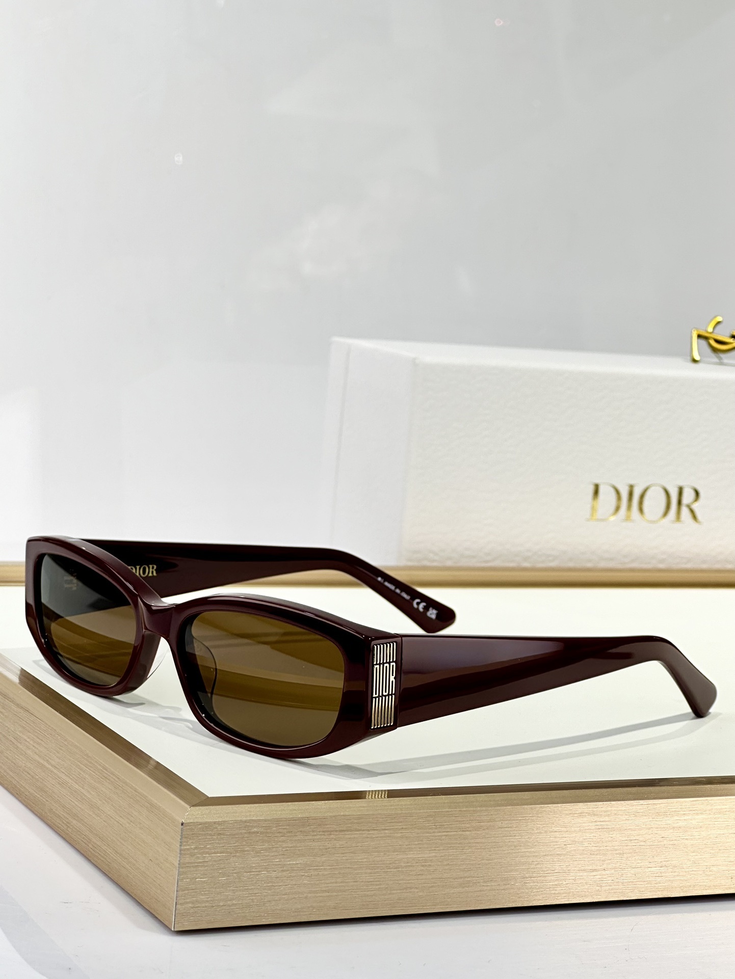 Dior Signature Rectangular Sunglasses – Luxury Women’s Eyewear