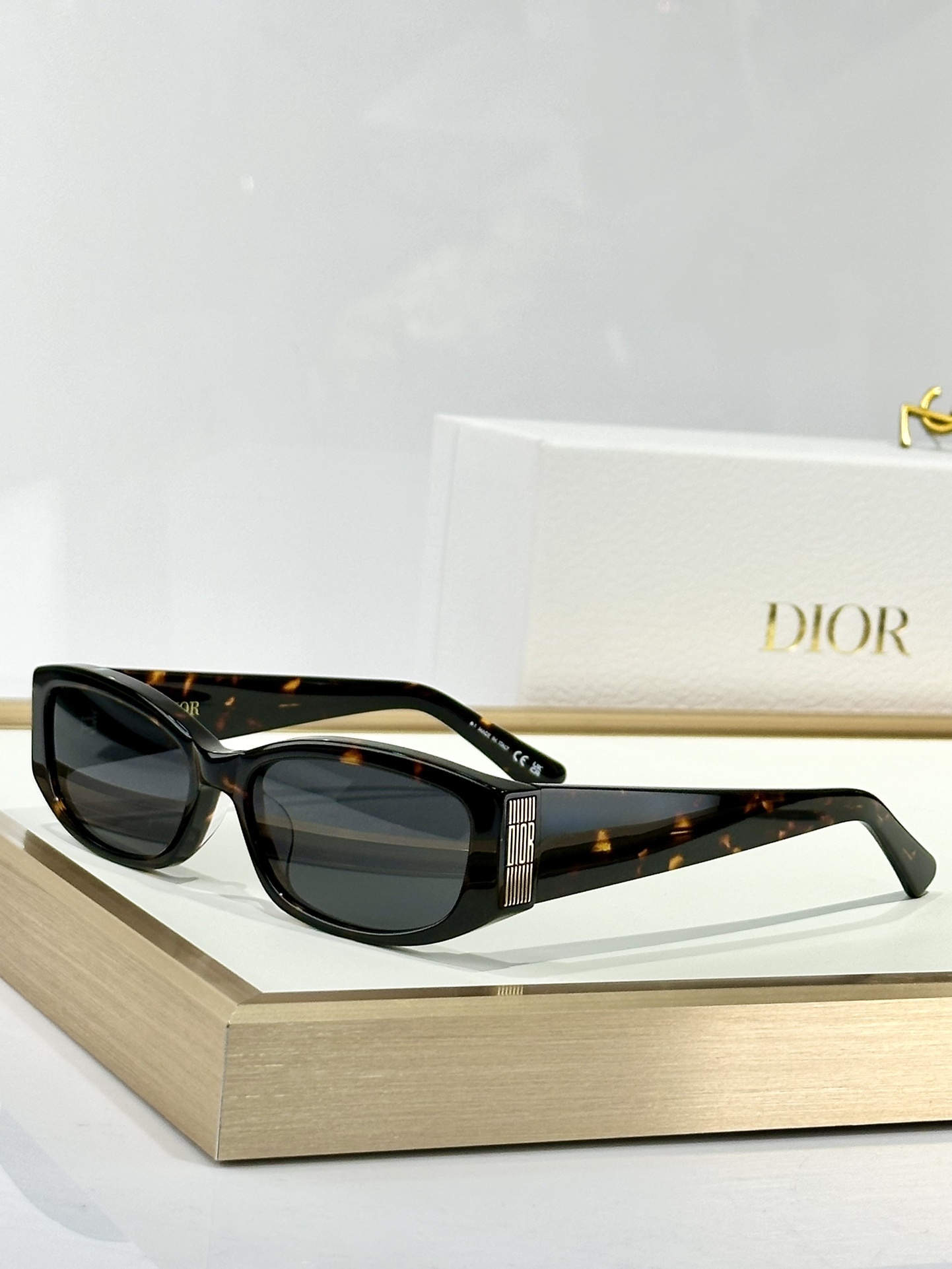 Dior Luxury Rectangular Sunglasses – Designer Fashion Eyewear