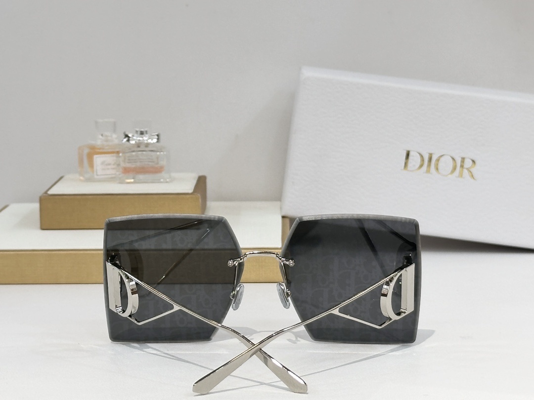 Dior Oversized Rimless Square Sunglasses – Luxury CD Logo