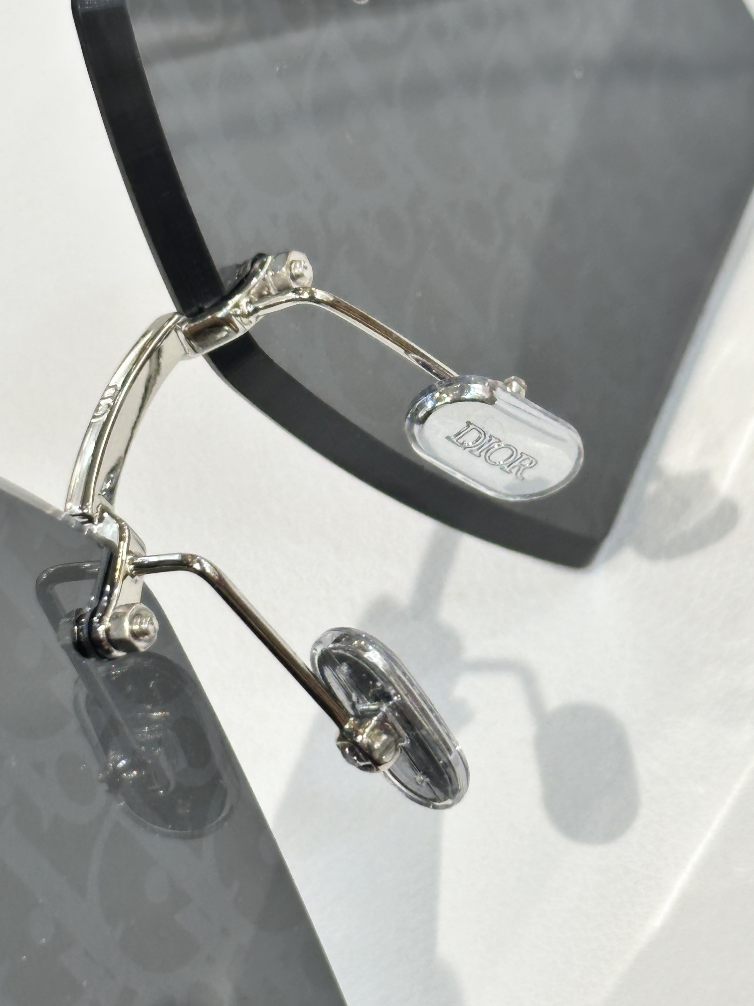 Dior Oversized Rimless Square Sunglasses – Luxury CD Logo