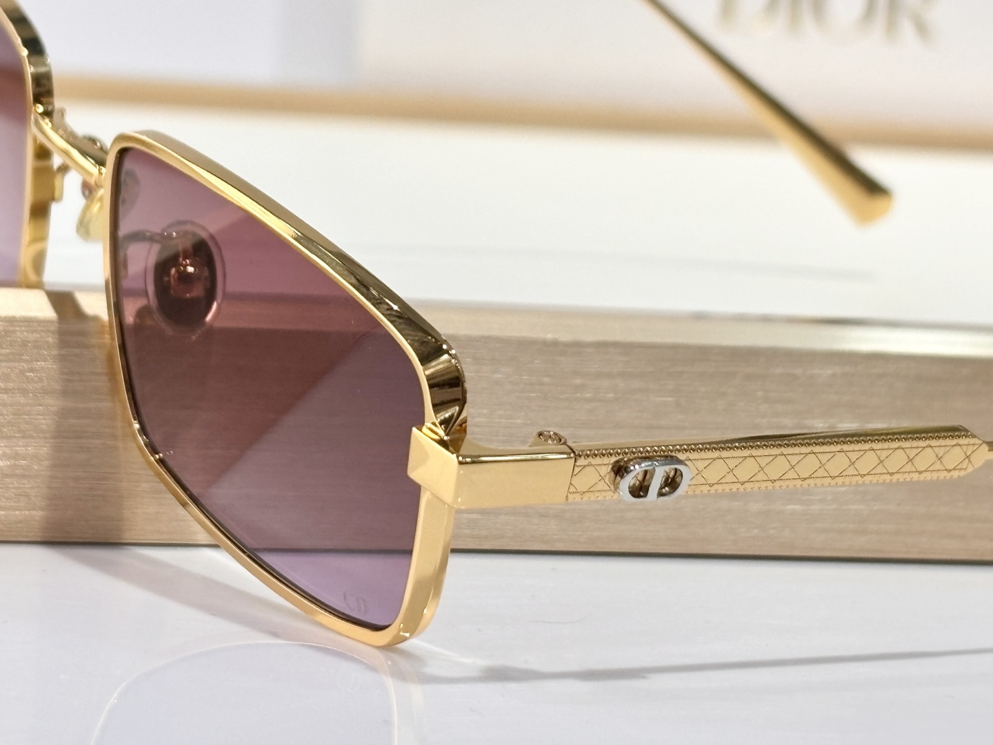 Dior Cannage S2U Rectangular Sunglasses – Gold & Purple Gradient