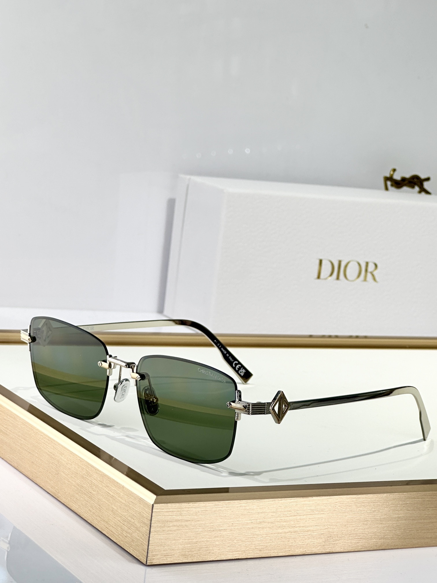 Christian Dior Luxury Rimless Sunglasses with Metal Temples