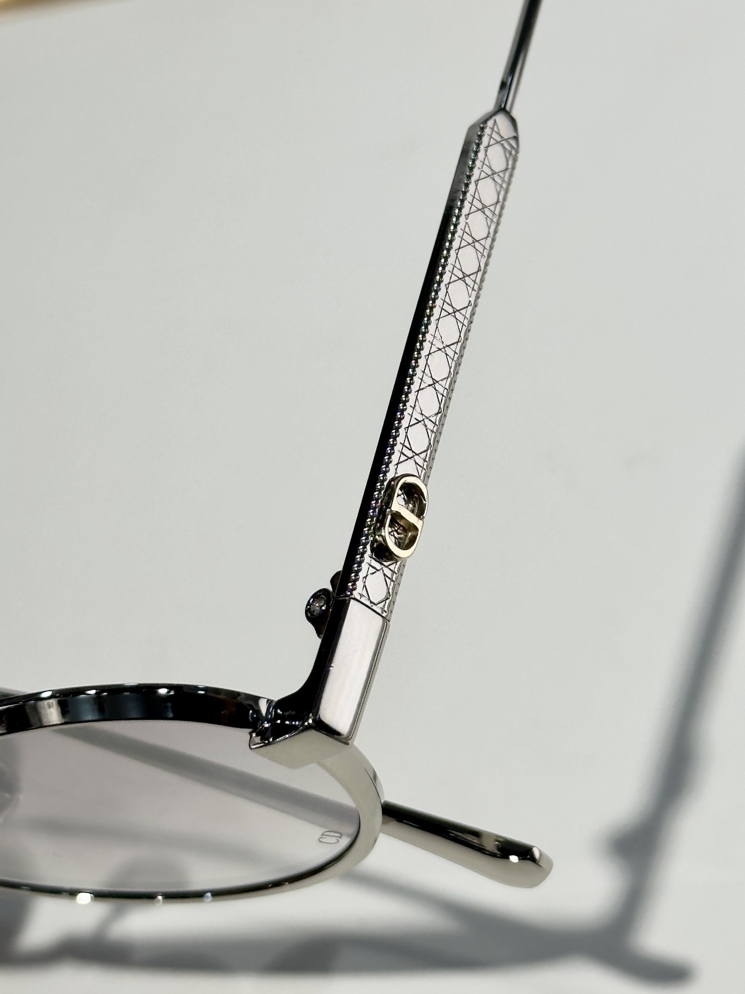 Dior DiorCannage R1U Gradient Glacier Blue Oval Sunglasses