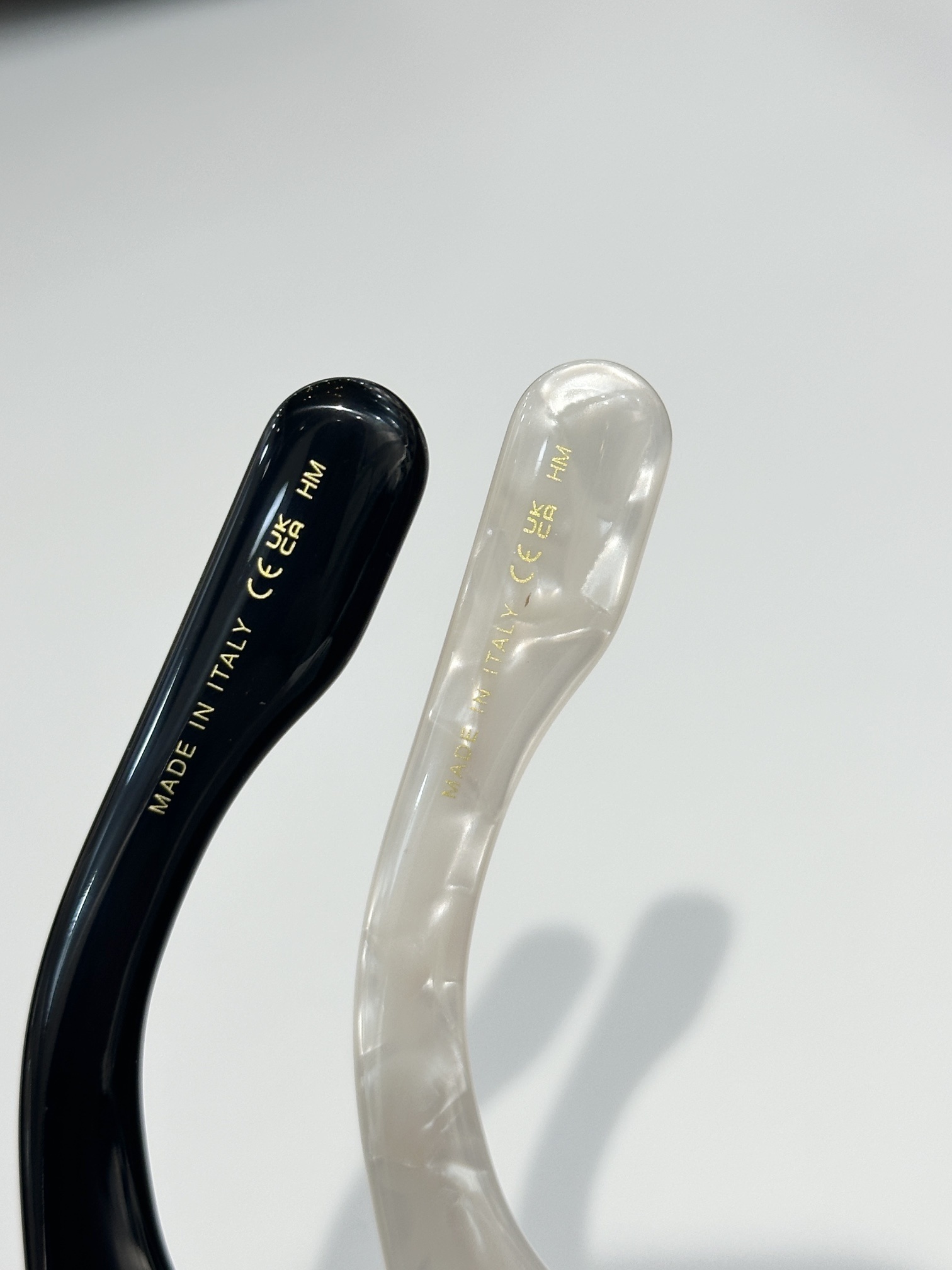 Luxury Cat-Eye Sunglasses with Quilted Cannage Temples