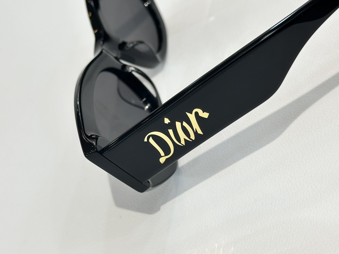 Luxury Dior Cat-Eye Sunglasses for Women – Chic Designer Eyewear