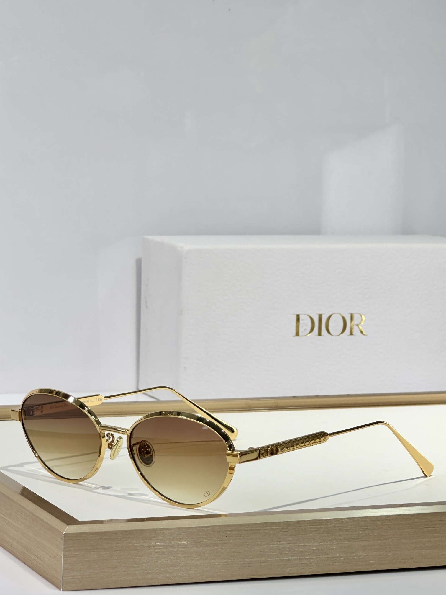 Dior Gold Tone Oval Sunglasses – Gradient Lens