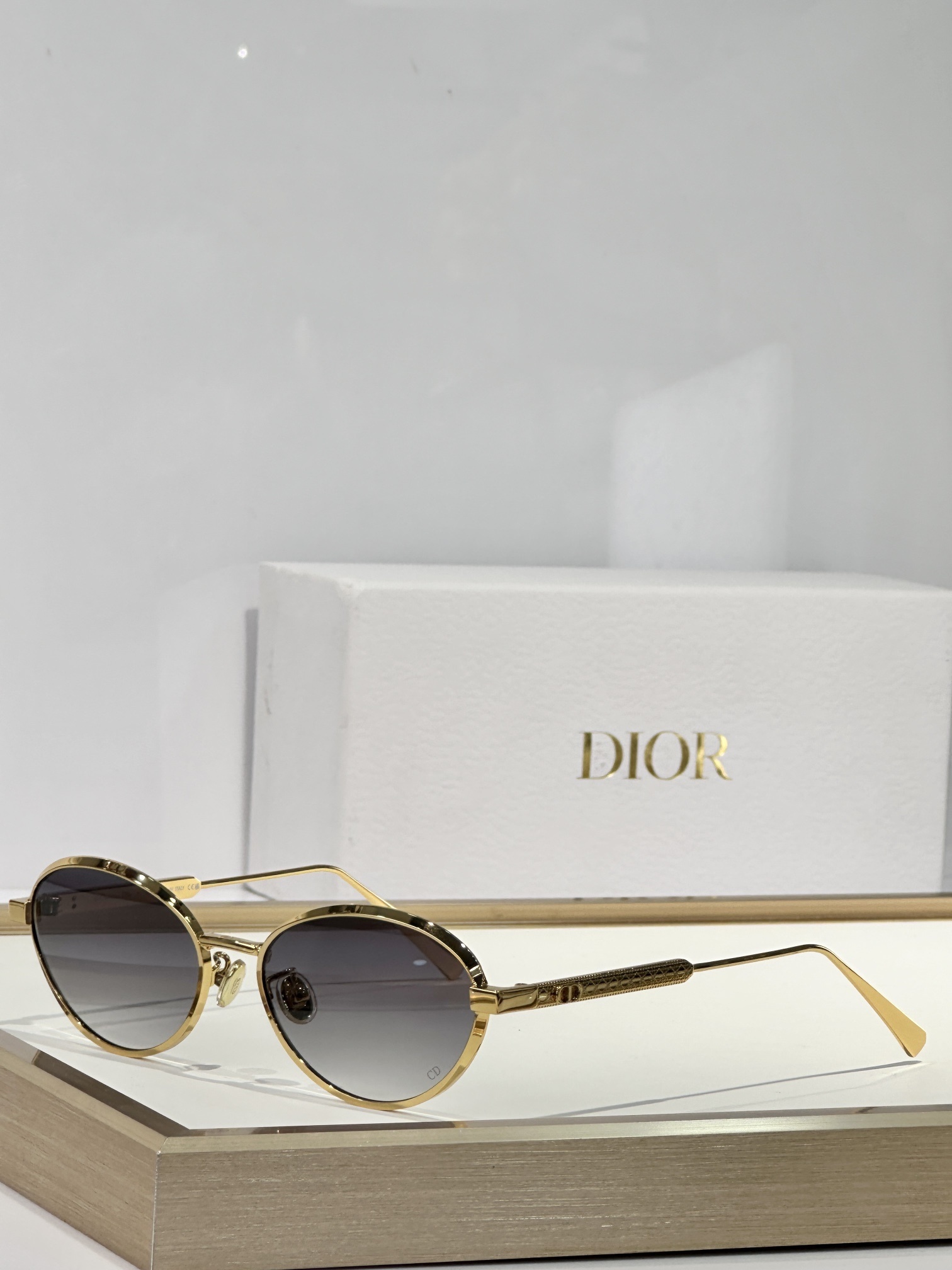 Dior Luxury Round Metal Sunglasses – Designer Fashion Eyewear