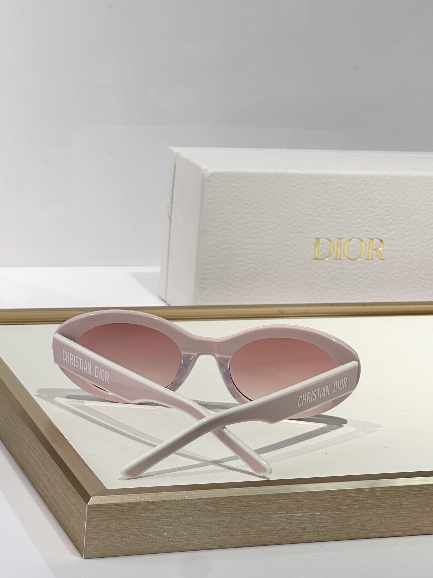 DiorPacific B4F Pink Oval Sunglasses – Luxury Designer Eyewear