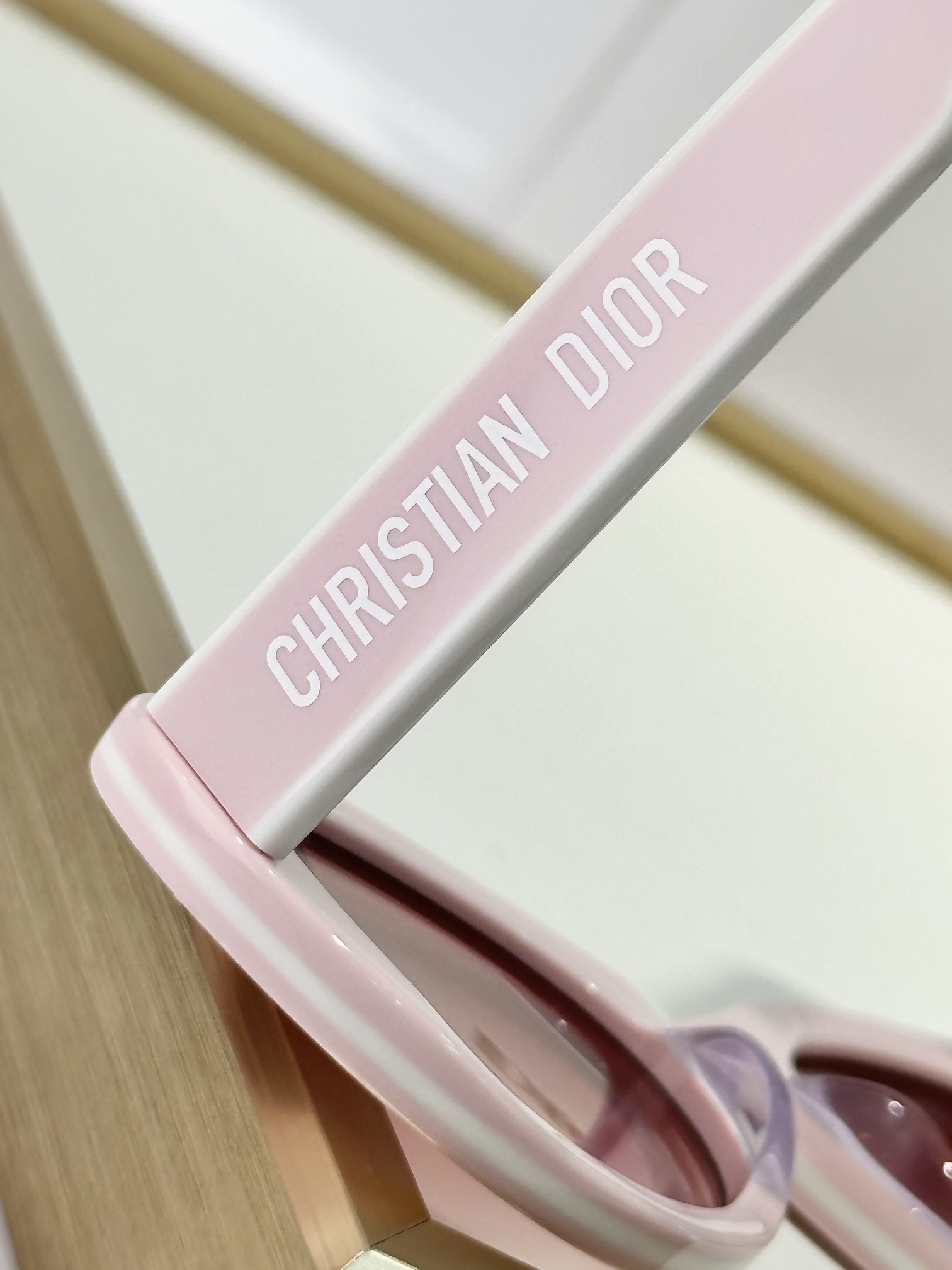 DiorPacific B4F Pink Oval Sunglasses – Luxury Designer Eyewear