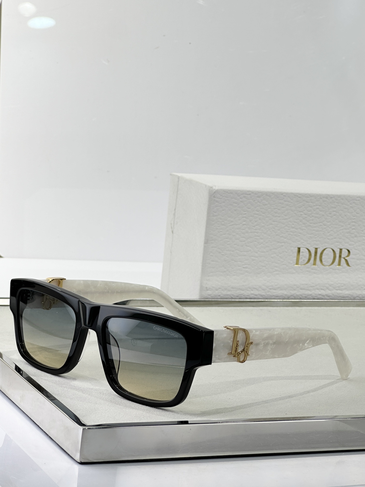 Dior CD Signature Square Sunglasses – Luxury Designer Eyewear