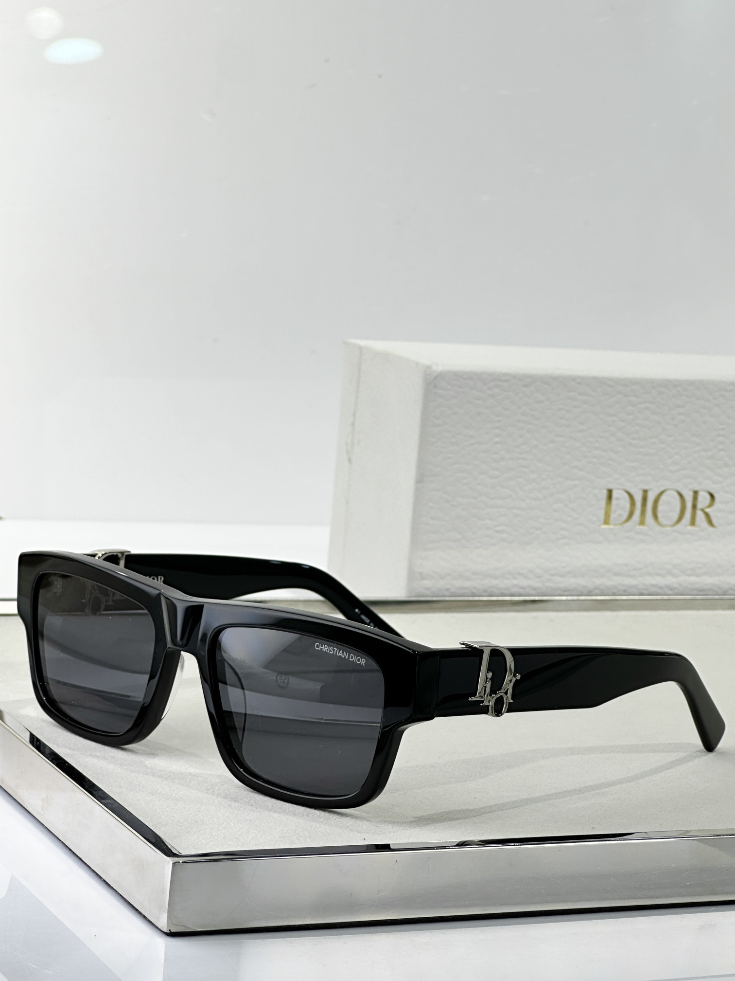 Dior CD Signature Square Sunglasses – Luxury Designer Eyewear