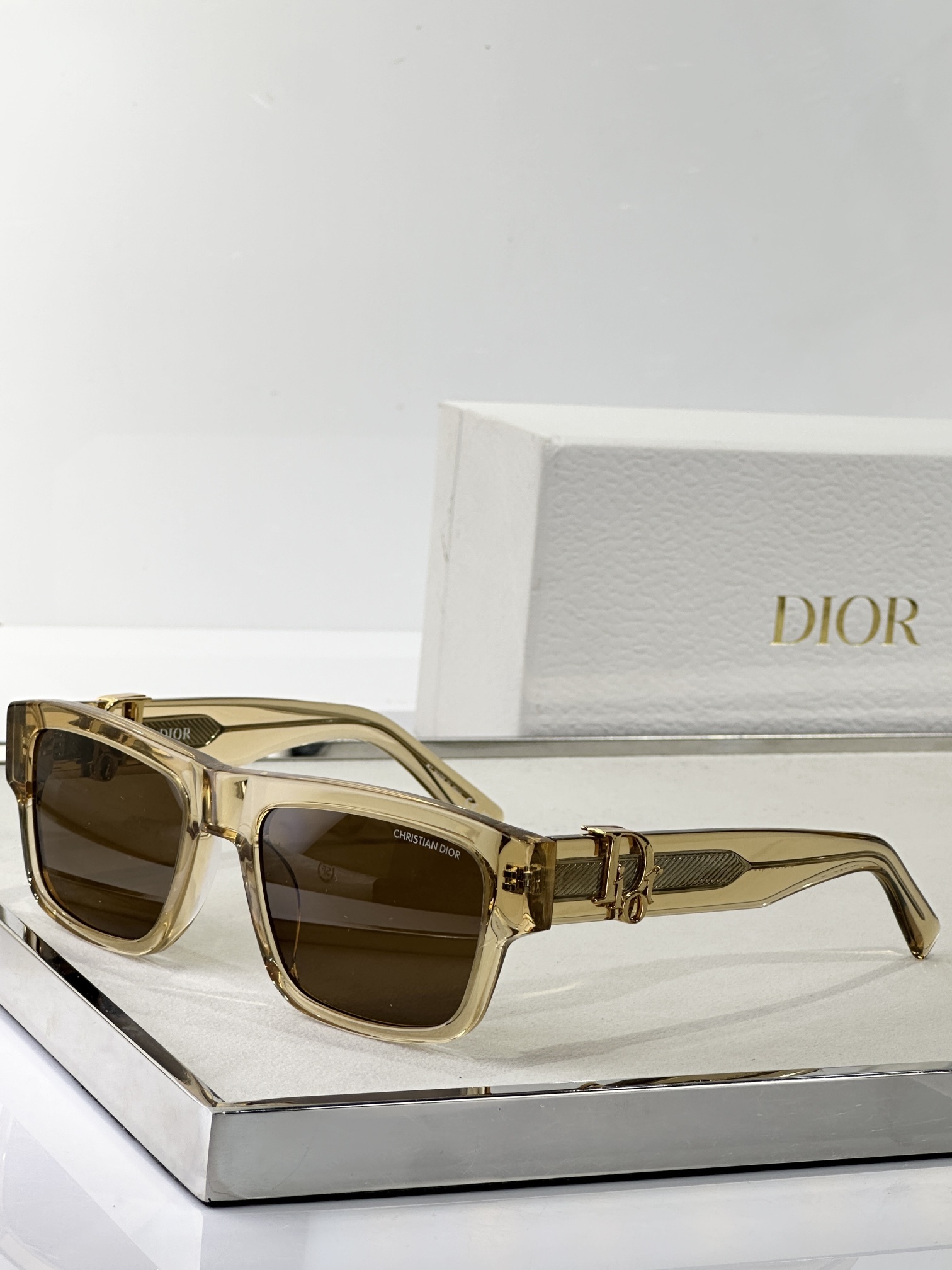Dior CD Signature Square Sunglasses – Luxury Designer Eyewear