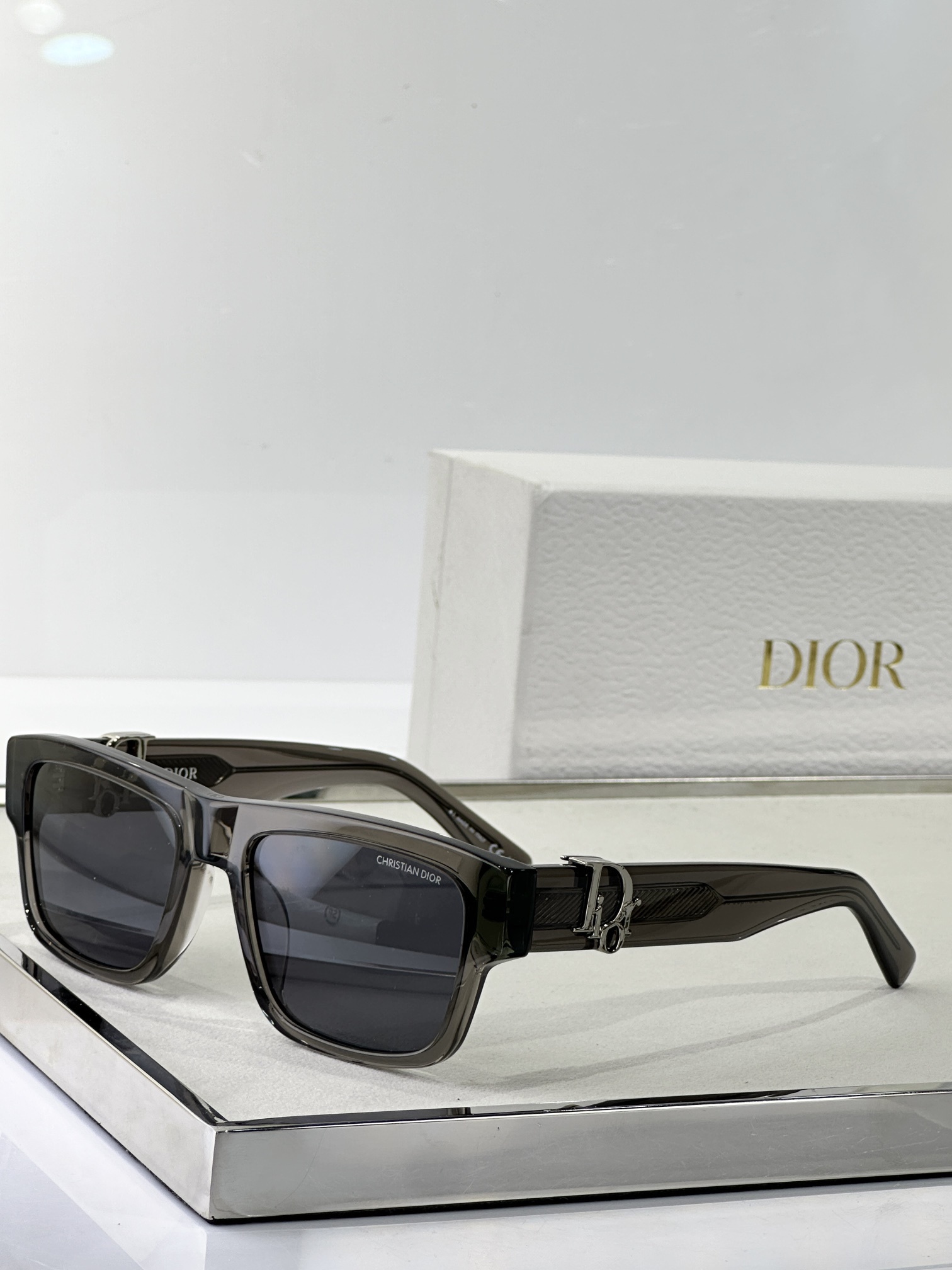 Dior CD Signature Square Sunglasses – Luxury Designer Eyewear