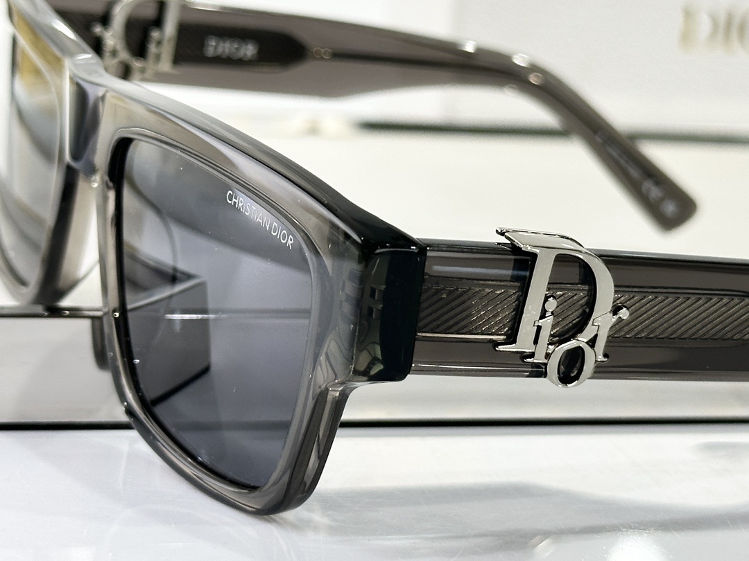 Dior CD Signature Square Sunglasses – Luxury Designer Eyewear