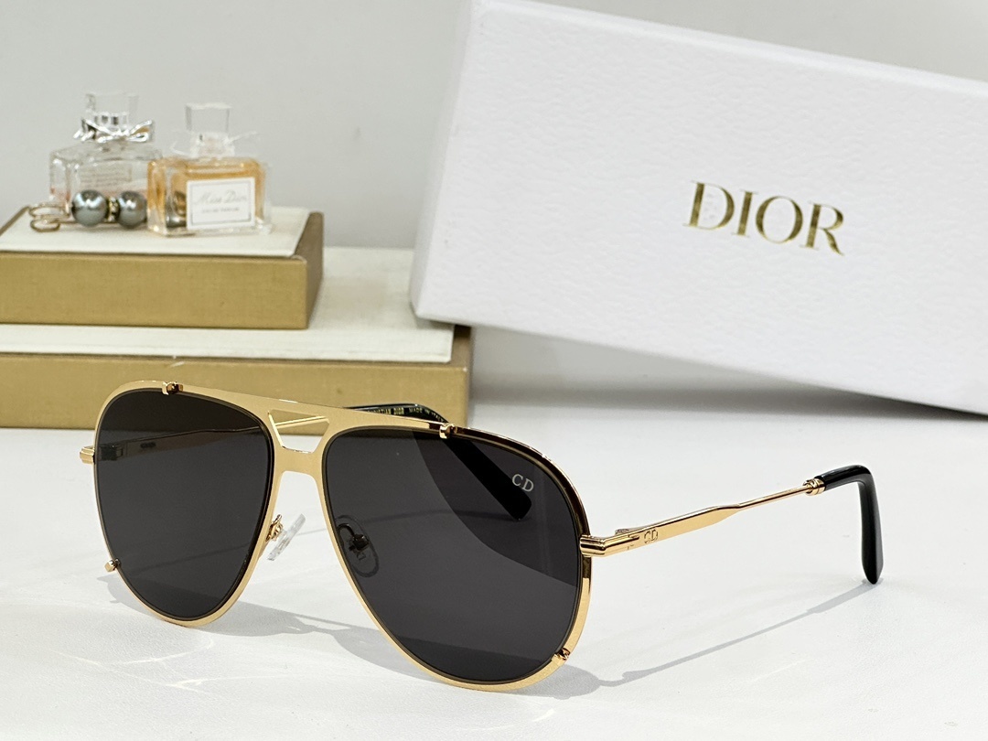 Dior Gold Aviator Sunglasses – Classic CD Style