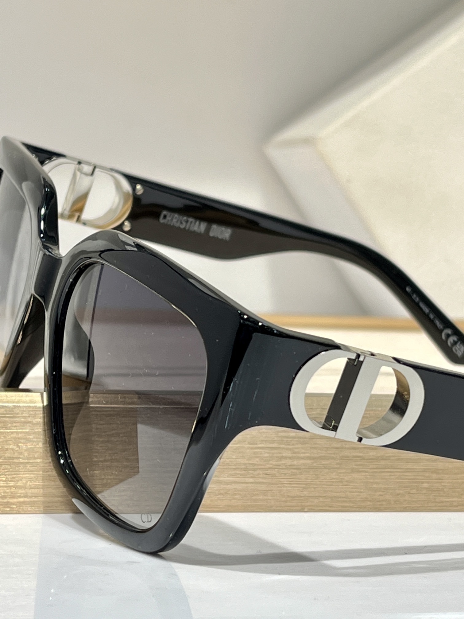 Christian Dior 30Montaigne Oversized Square Sunglasses – Black