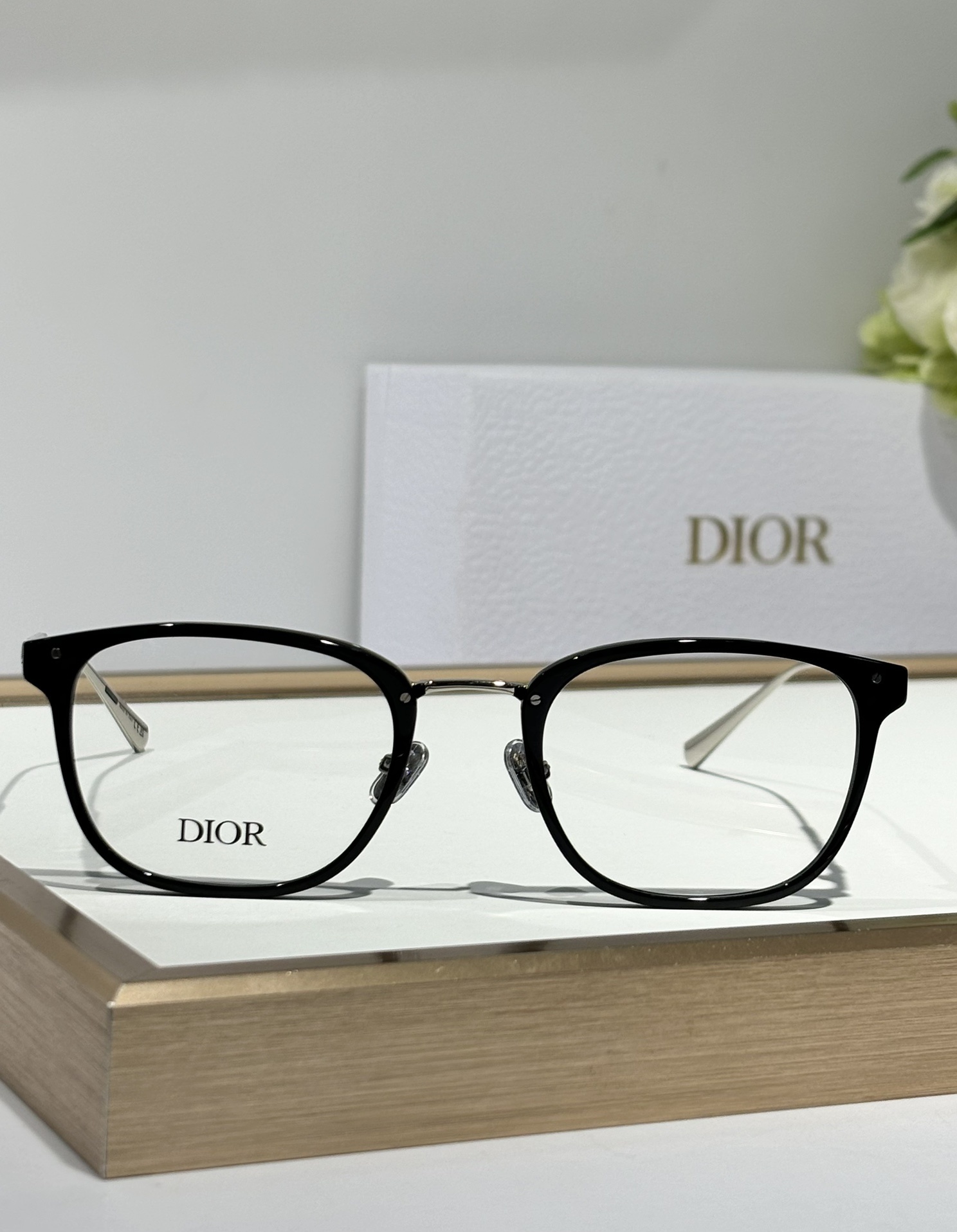 Dior Luxury Eyeglass Frames – Elegant Designer Optical Glasses