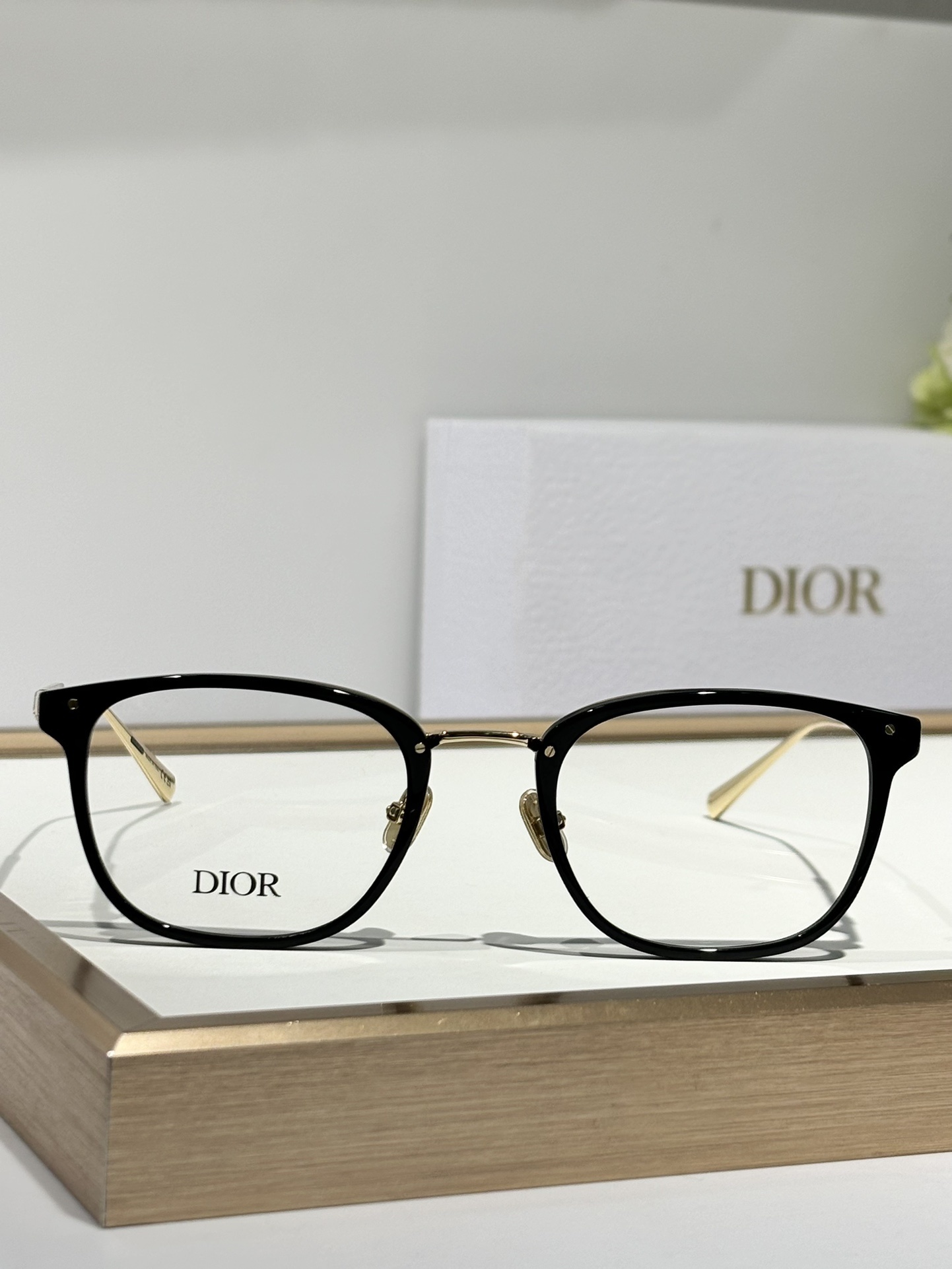 Dior Luxury Eyeglass Frames – Elegant Designer Optical Glasses