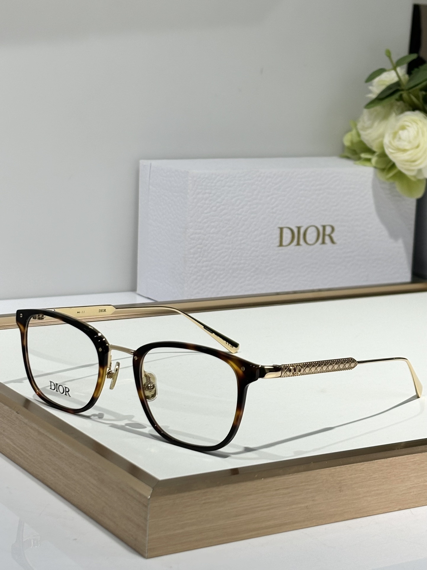 Dior Luxury Square Optical Glasses – Elegant Designer Frames