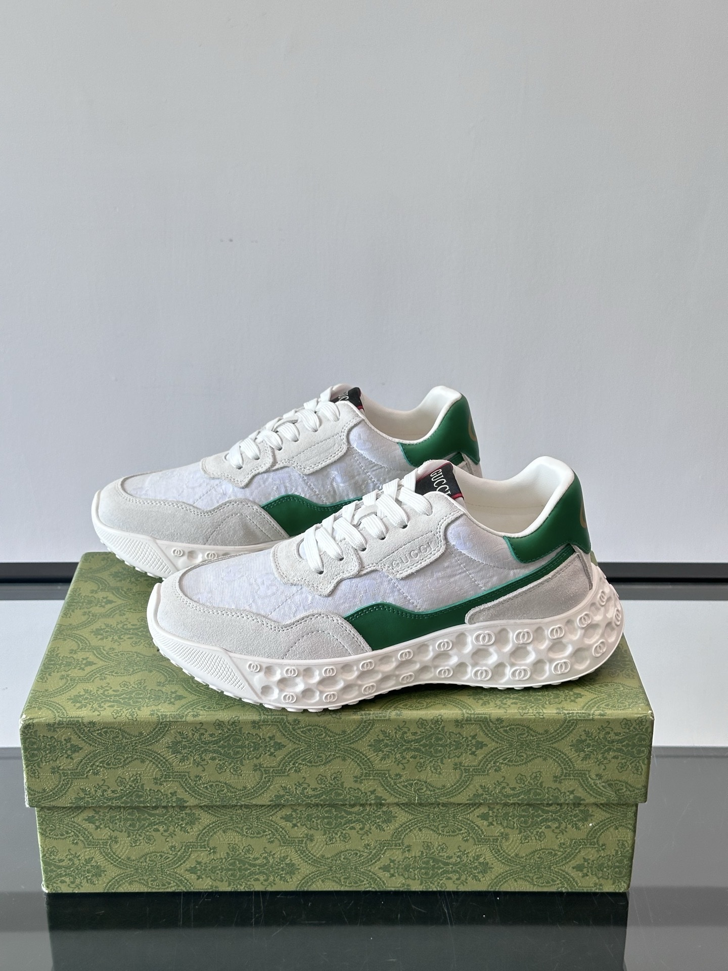 Gucci Mac80 Men’s Sneakers in White and Green Leather