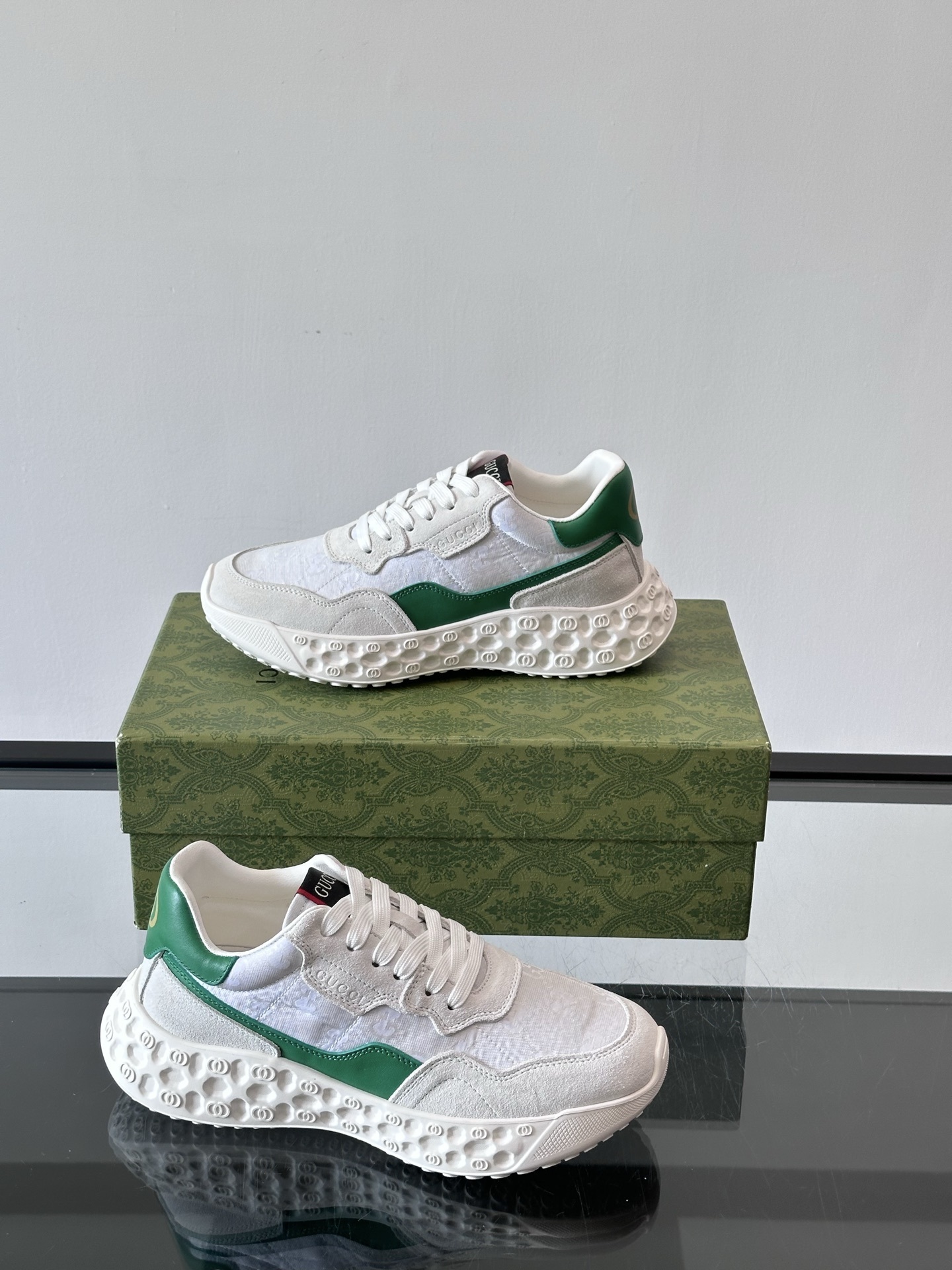 Gucci Mac80 Men’s Sneakers in White and Green Leather