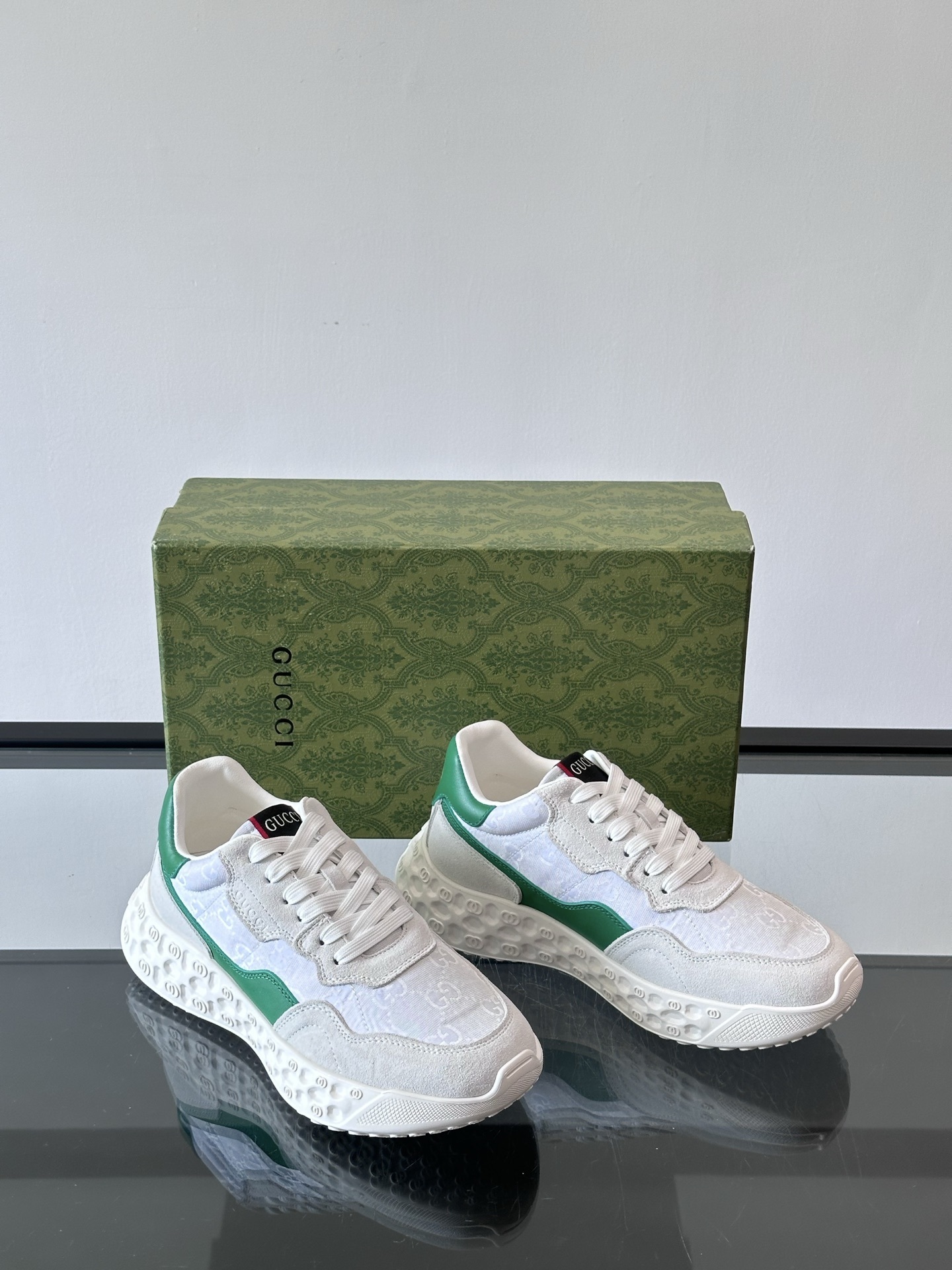 Gucci Mac80 Men’s Sneakers in White and Green Leather