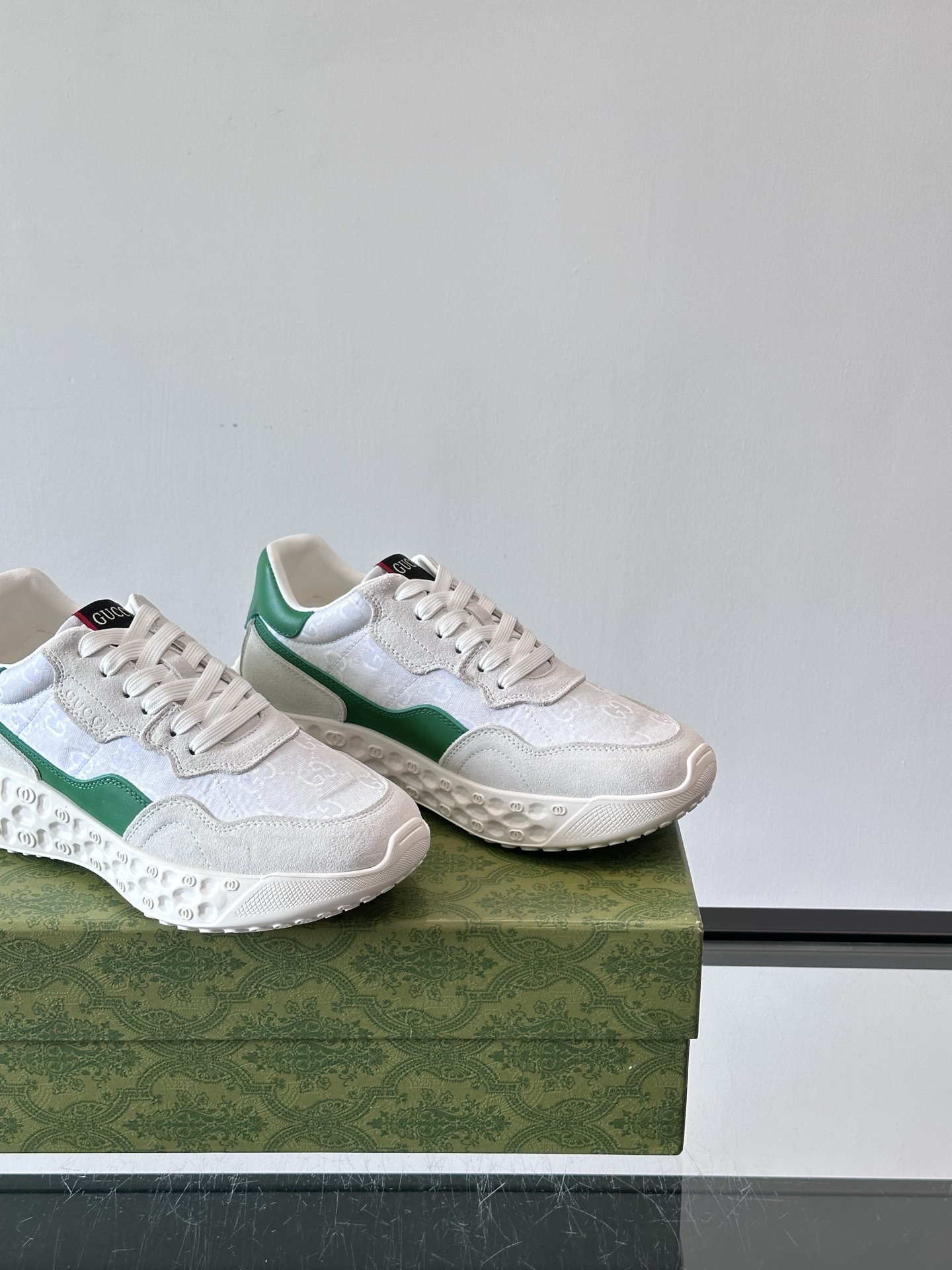 Gucci Mac80 Men’s Sneakers in White and Green Leather