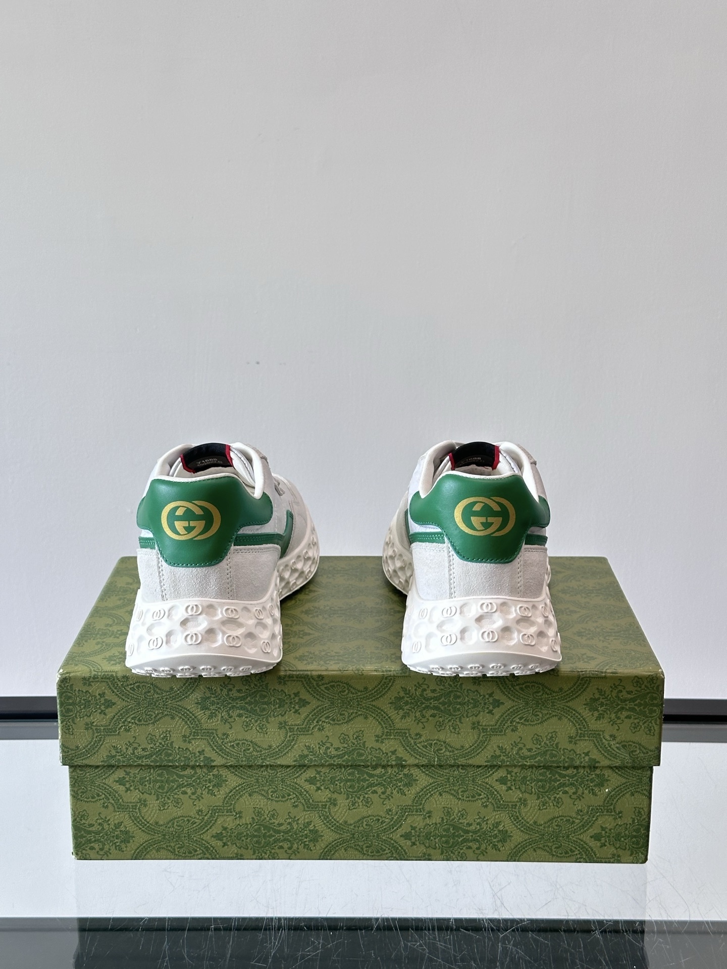 Gucci Mac80 Men’s Sneakers in White and Green Leather