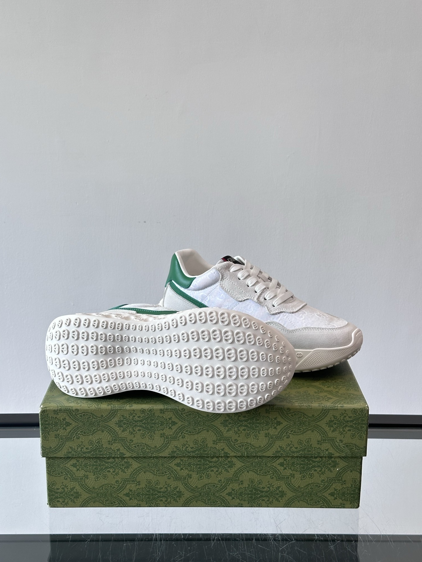 Gucci Mac80 Men’s Sneakers in White and Green Leather