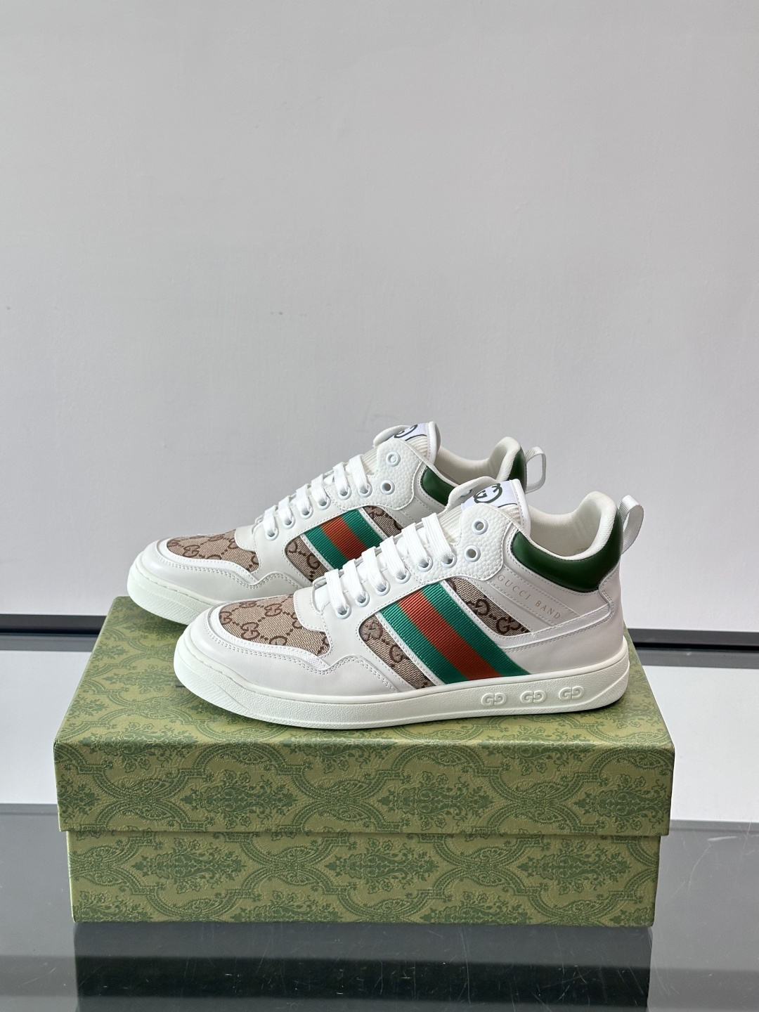 Gucci Men’s GG Supreme Canvas and White Leather Sneakers