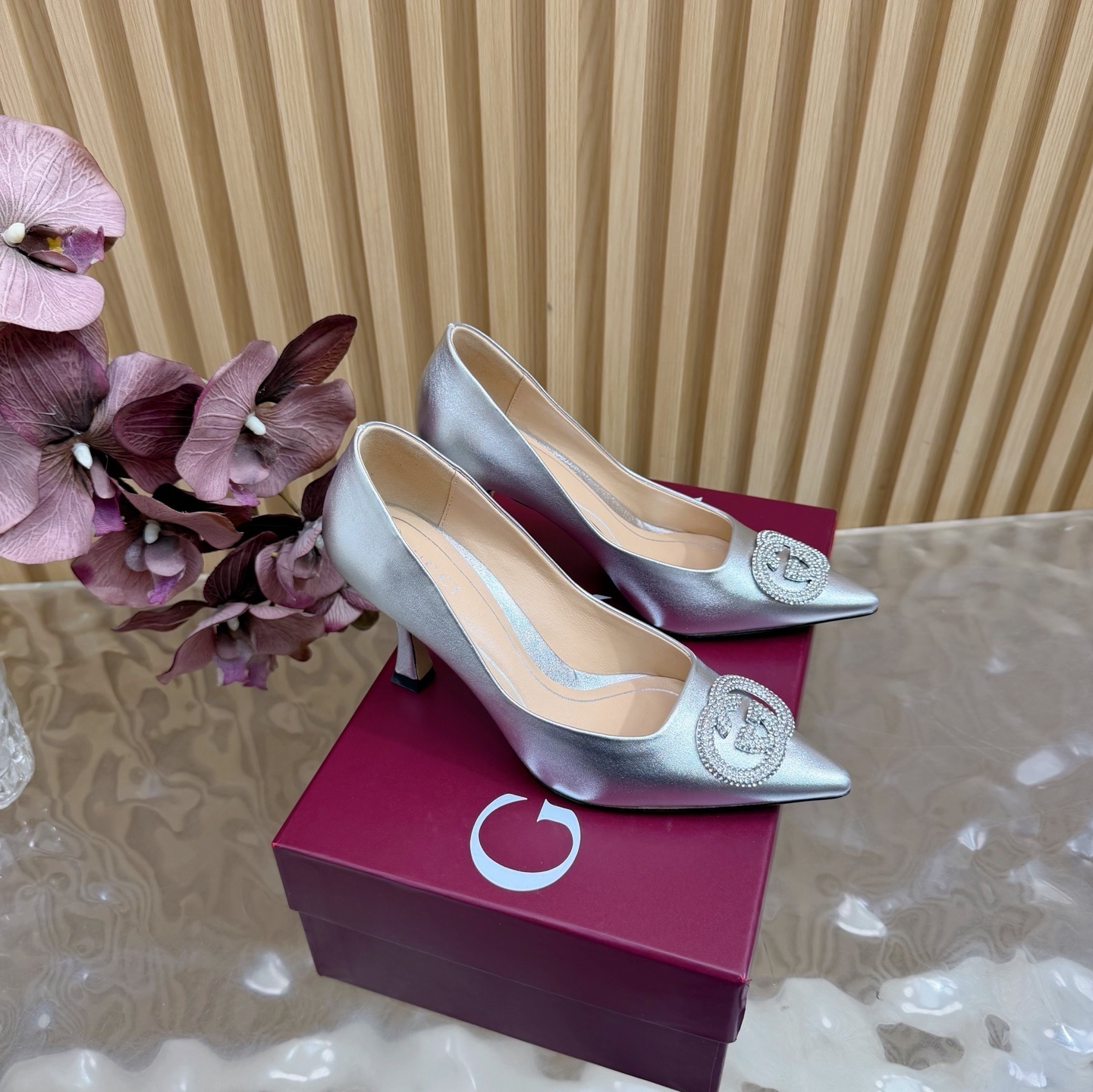 rhinestone Gucci Silver Leather Pumps