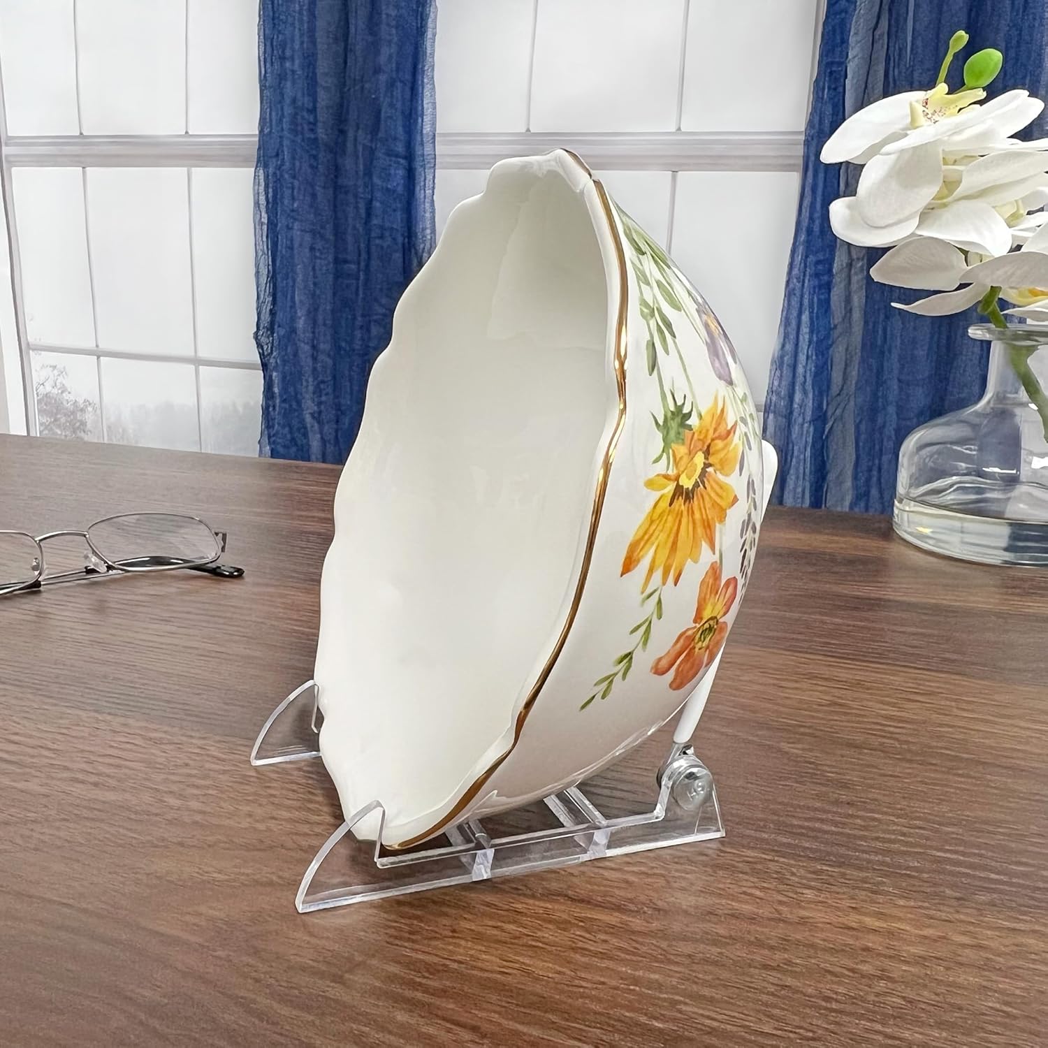 GIBSON HOLDERS 1PL Adjustable White Wire and Clear Acrylic Display Easel, 2.75" W x 3.75" D x 3.5" H, Pack of 3