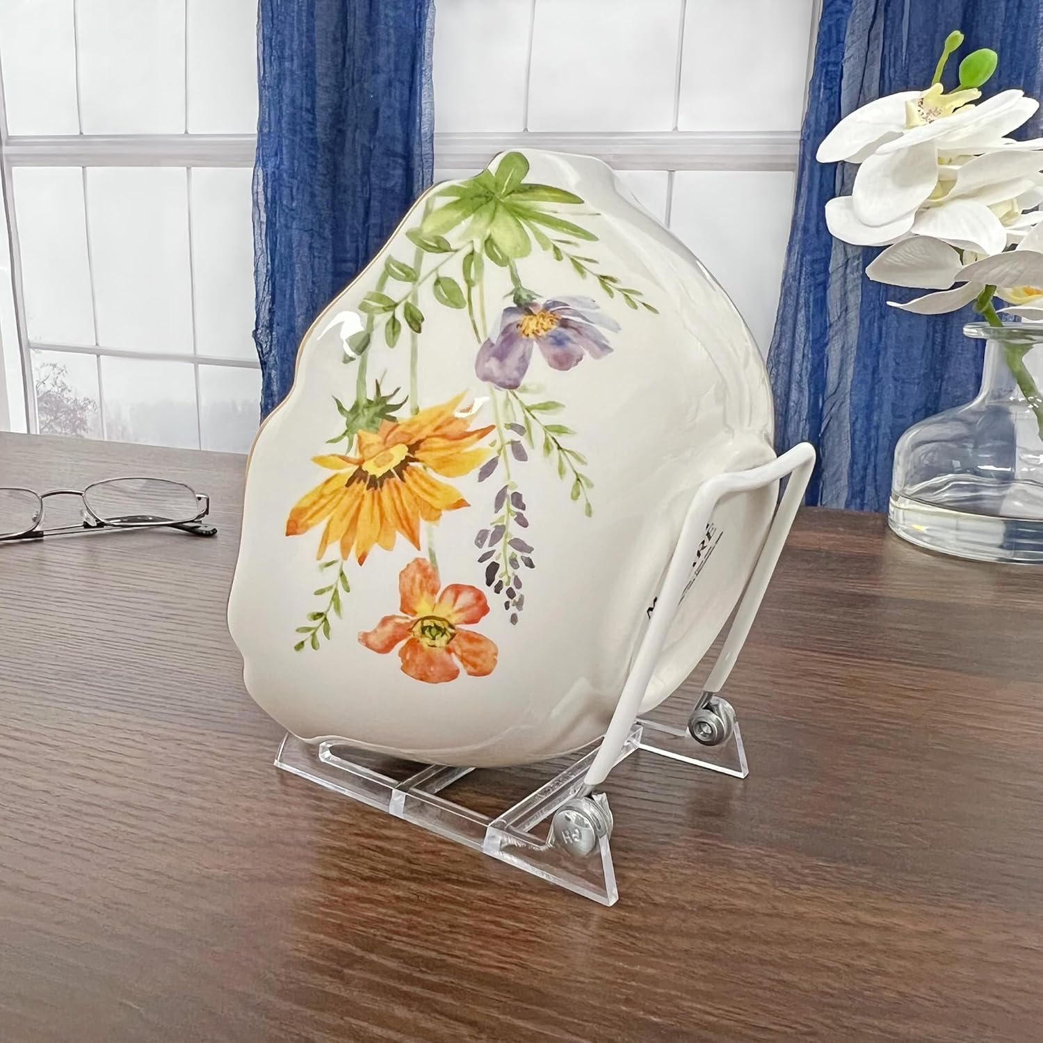 Alternative view of GIBSON HOLDERS 1PL Adjustable White Wire and Clear Acrylic Display Easel, 2.75" W x 3.75" D x 3.5" H, Pack of 3