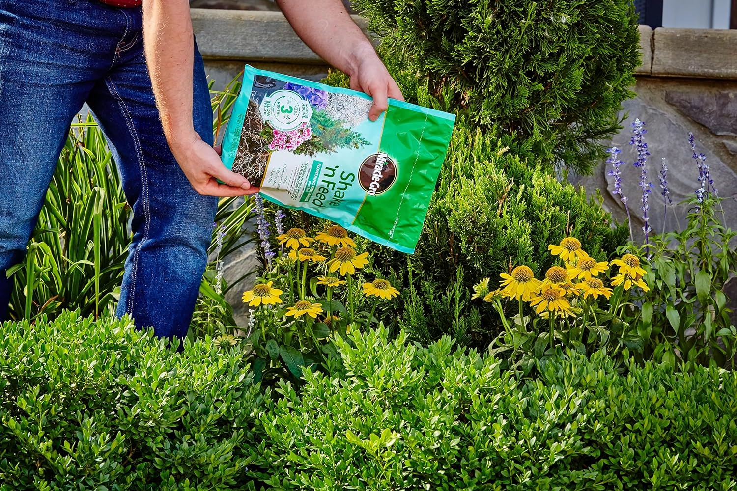 Alternative view of Miracle-Gro Shake 'N Feed Flowering Trees and Shrubs Plant Food, For In-Ground and Container Plants, Acid-Loving Flowering Plants, 8 lbs.