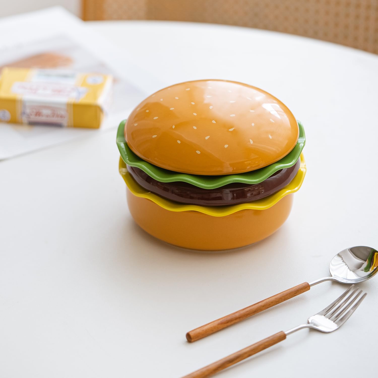 TUCHACA Ceramic Bowls & Plates Sets, Cute Hamburg Style 5-Pieces Dinnerware Sets, Dinner Dessert Plates & Cereal Bowls with Lid. Novel Tableware Gift.