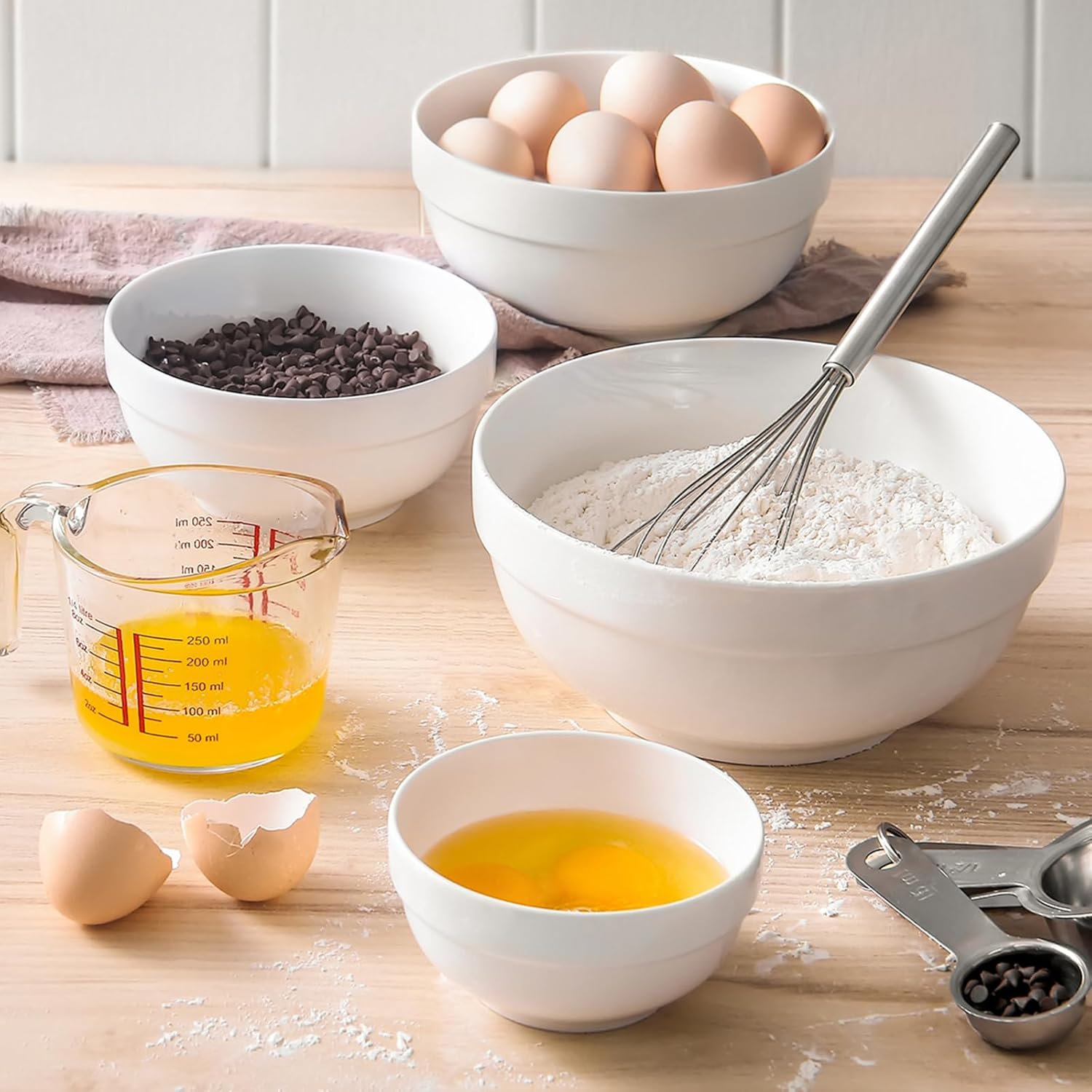 DOWAN Serving Bowls, 64/42/22/12 Oz Serving Dishes for Entertaining, Soft White Porcelain Nesting Bowls Set, Microwave & Dishwasher Safe, Versatile Prep Bowls for Fruit Salad Pasta Dessert Cereal