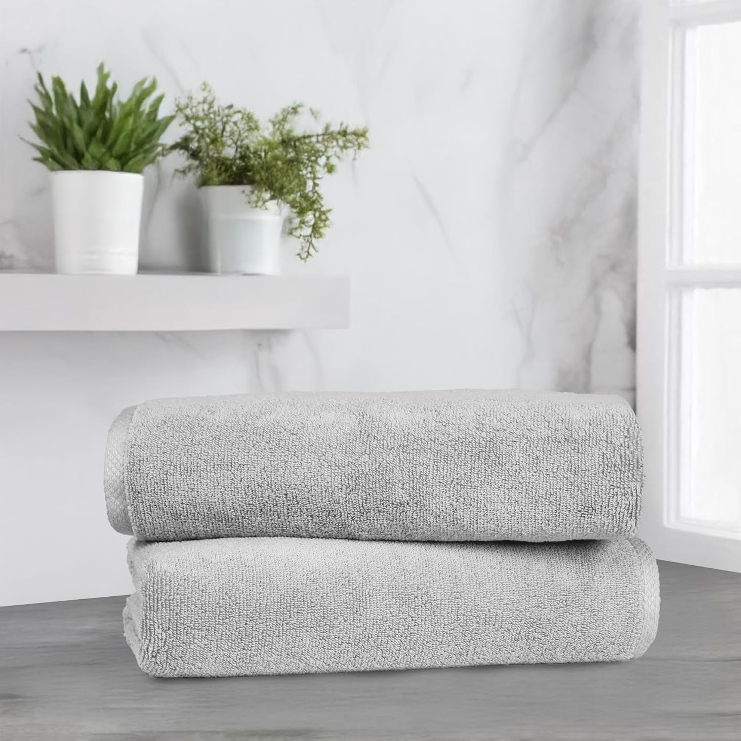 Amazon basics 2 piece Lightweight quick-dry bath towel, 100% cotton, Platinum, 54" x 30"