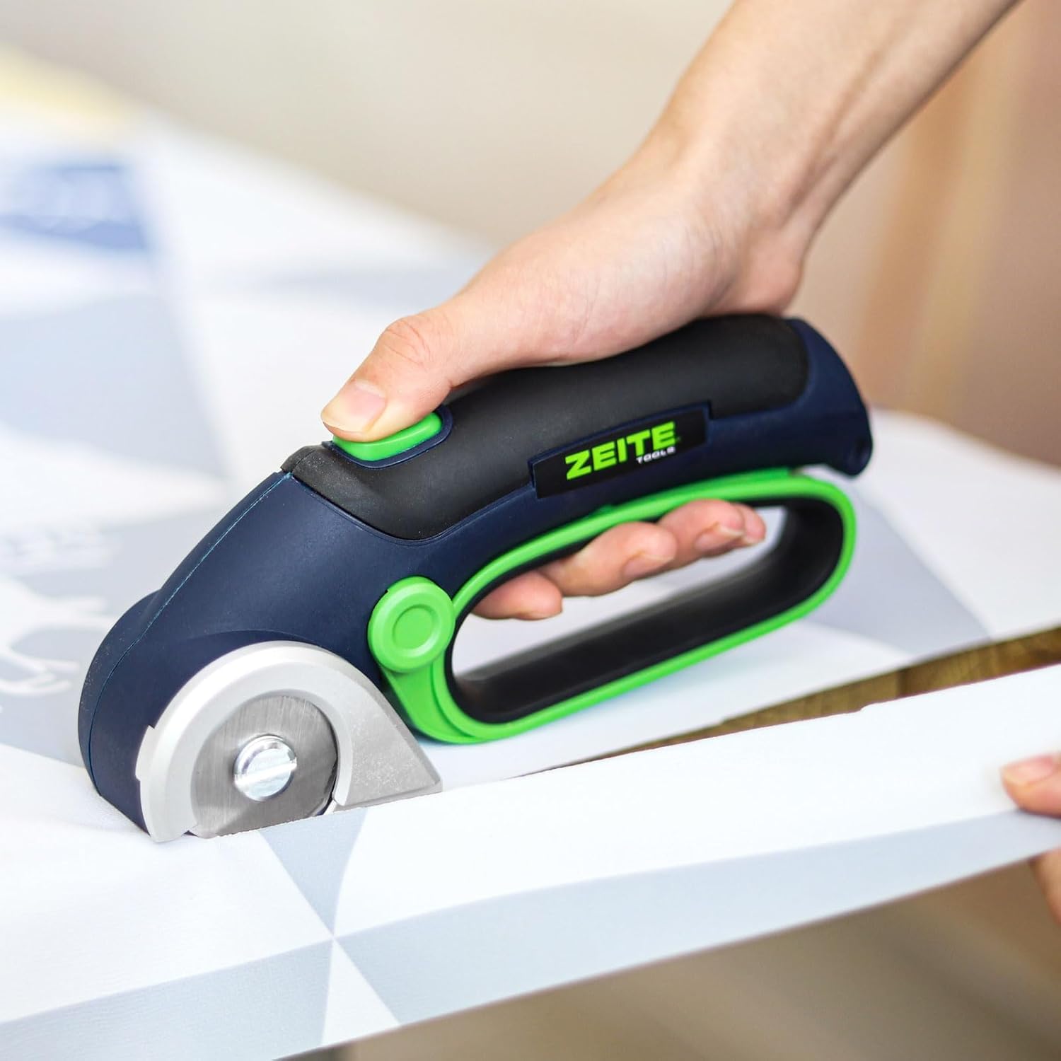 ZEITE 4V Cordless Electric Scissors,Cardboard Cutter with 2 Blades,Storage Box,USB Charging Cable,Power Rotary Cutter,Max Cutting 1/4",for Cardboard Box,Thin Carpet & Plastic, Easy to Hold and Safe