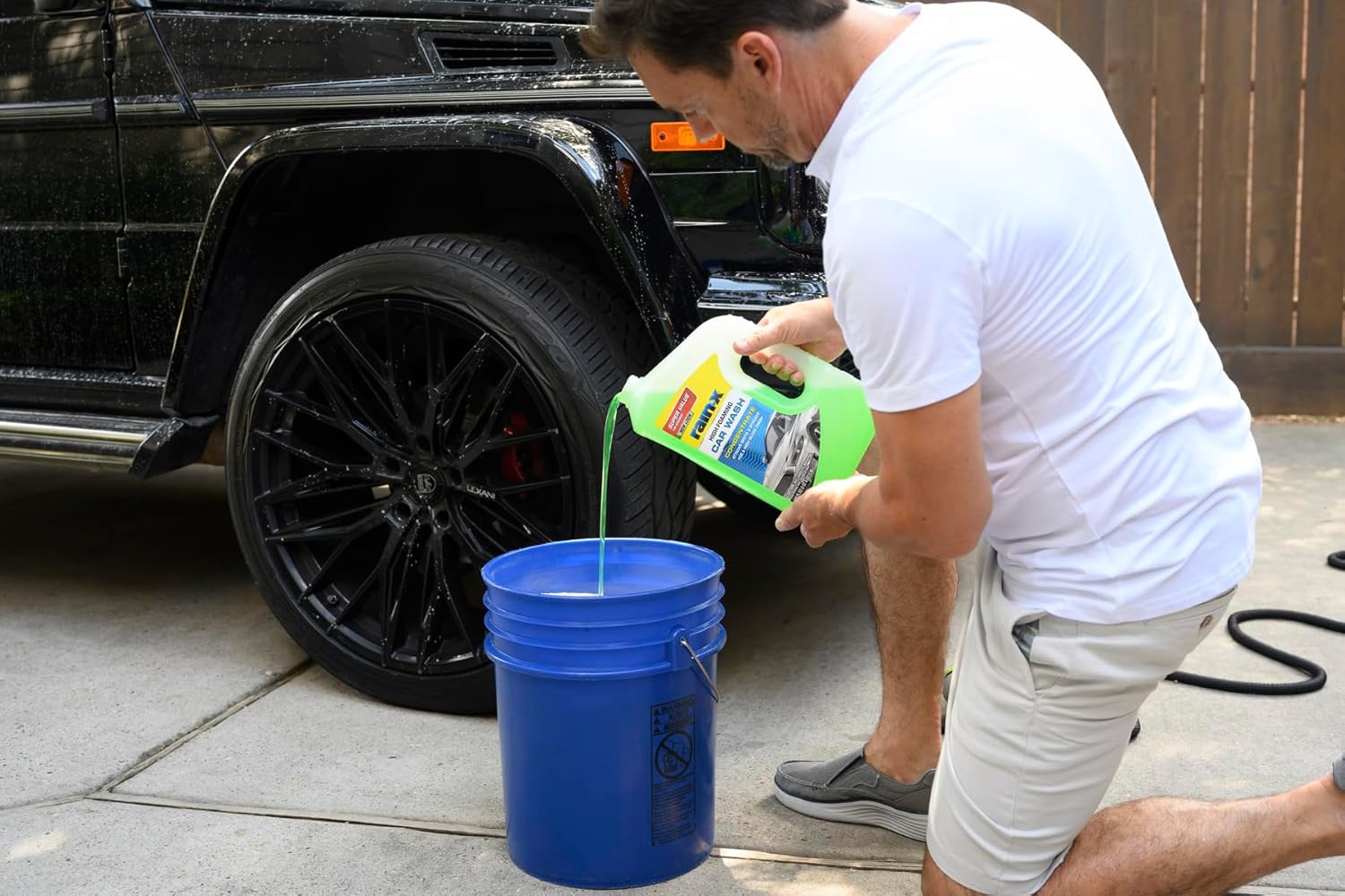 Alternative view of Rain-X 620191 Foaming Car Wash - 100 fl oz. High-Foaming, Concentrated Formula For Greater Cleaning Action, Safely Lifting Dirt, Grime And Residues For An Exceptional Clean